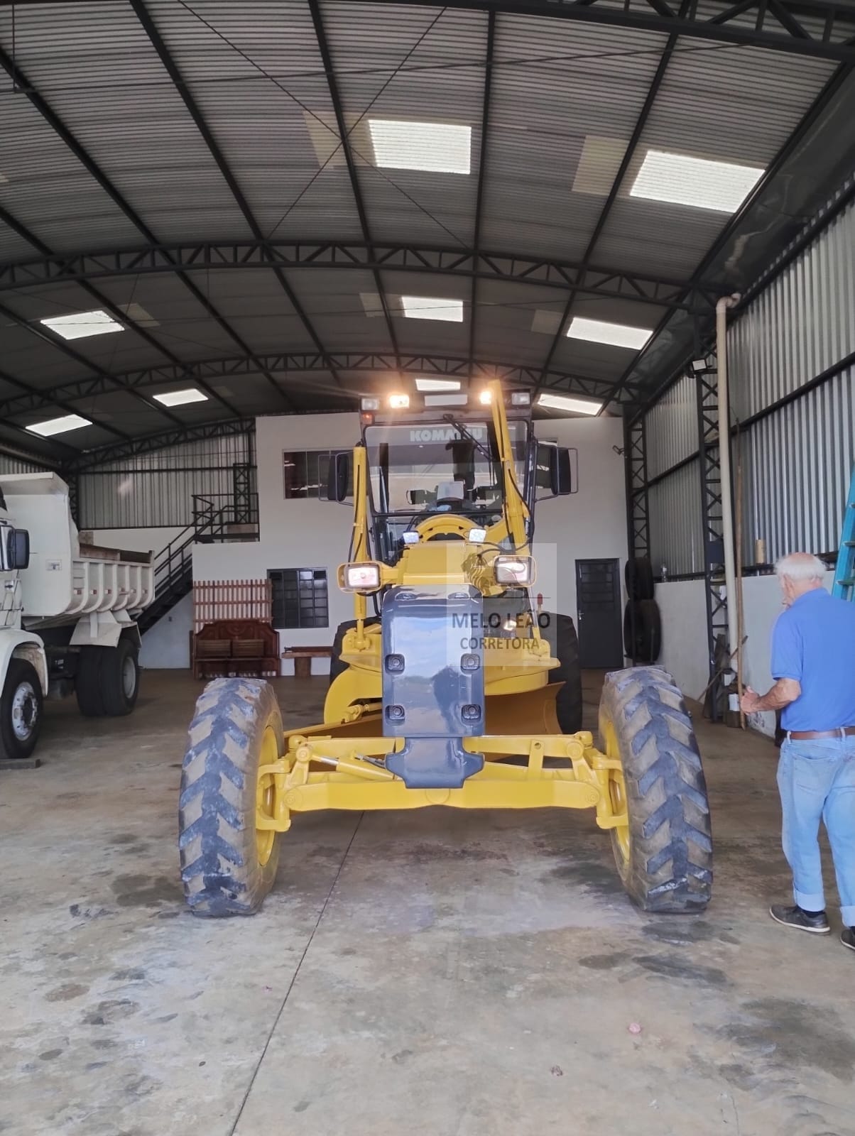 Motoniveladora Komatsu GD555 2011 - Imagem 10