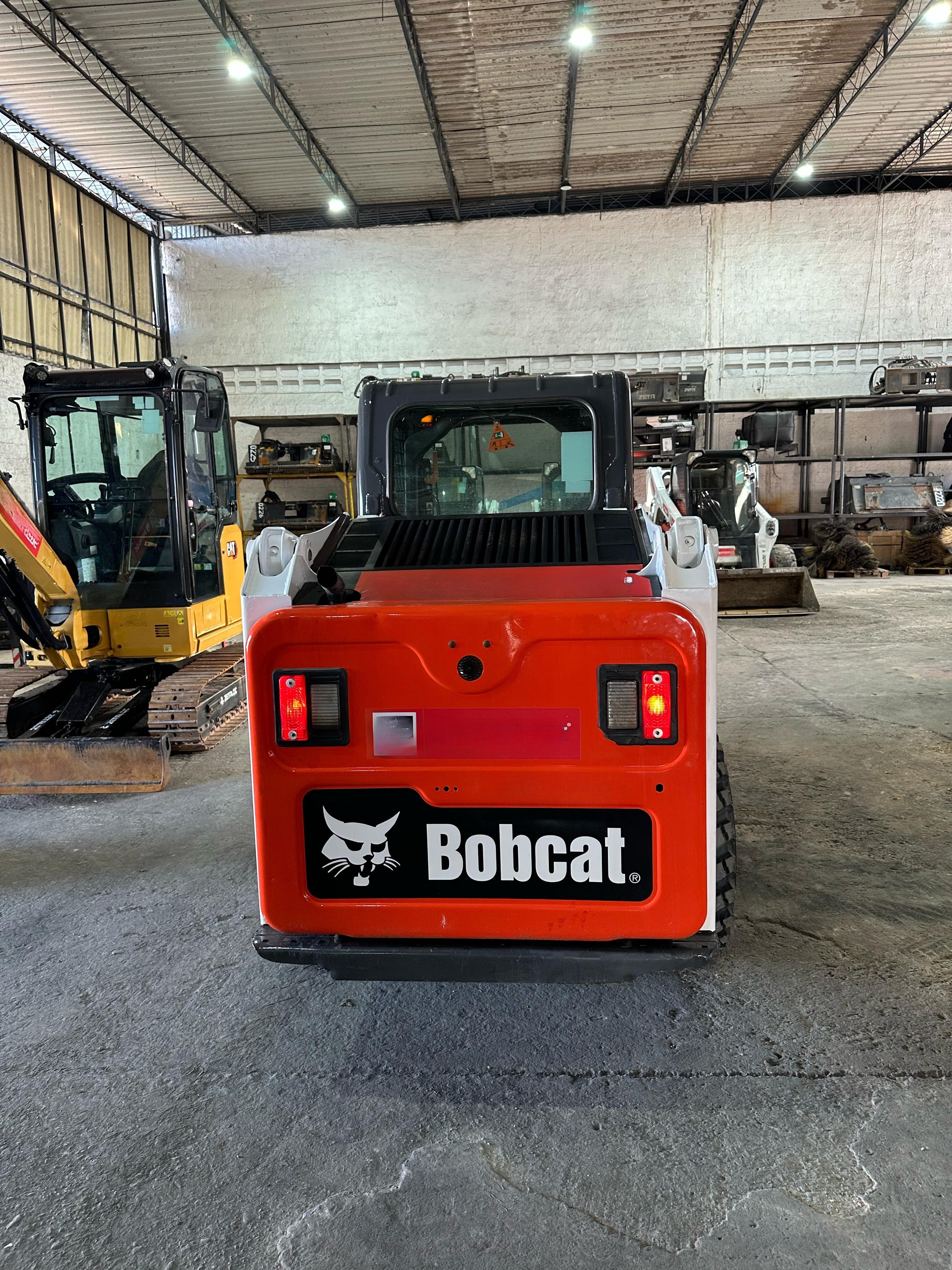 Mini Carregadeira Bobcat S450 2022 - Imagem 4