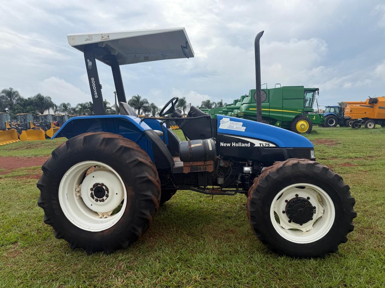 Trator agrícola New Holland TL 75E 4X4 2003 - Imagem 1