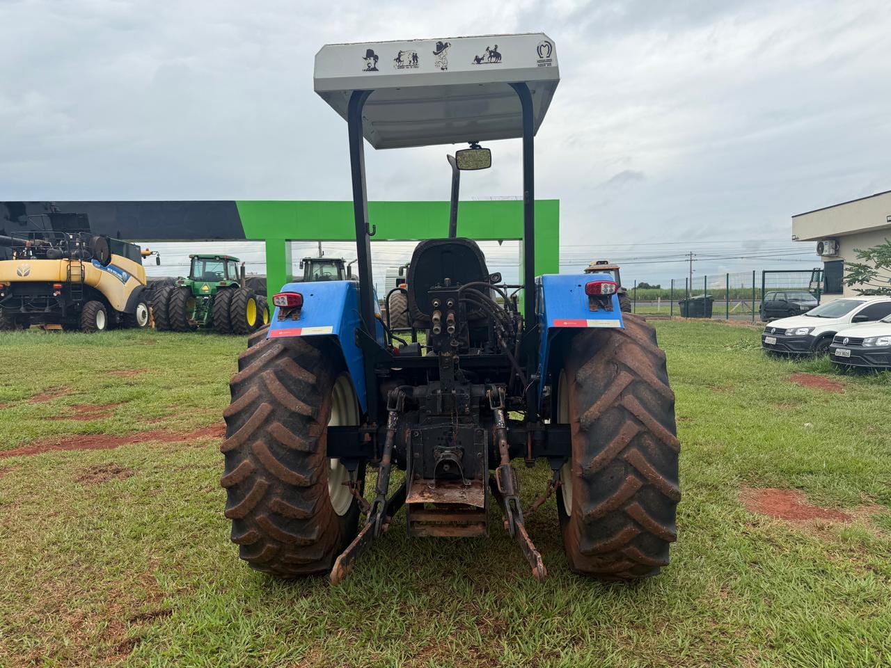 Trator agrícola New Holland TL 75E 4X4 2003 - Imagem 3