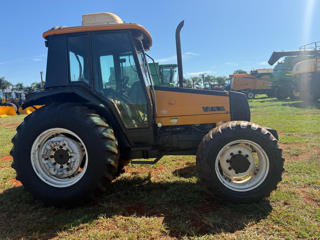 Trator agrícola Valtra 900 4X4 2007 - Imagem 5