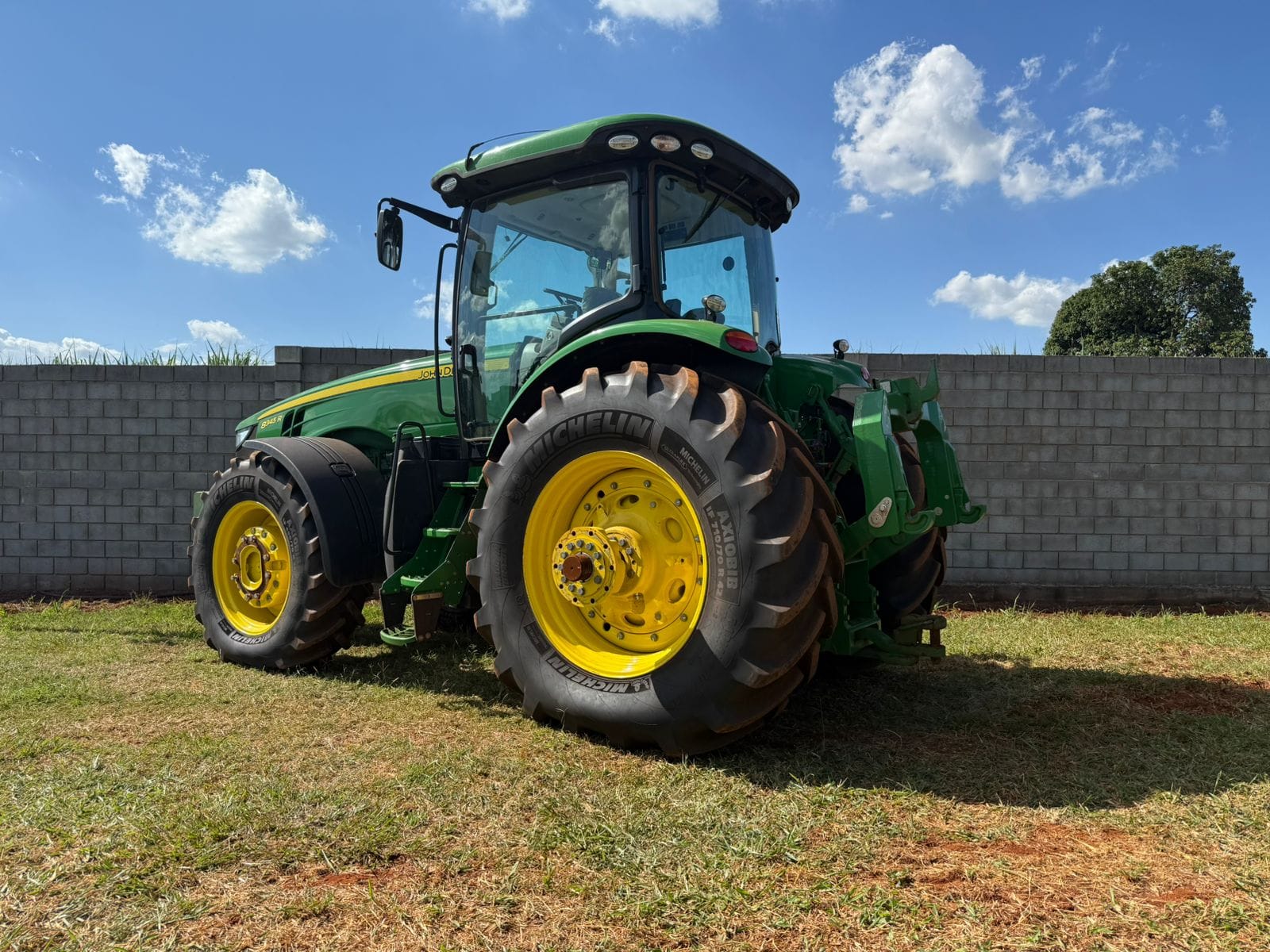 Trator agrícola John Deere 8345 R 2024 - Imagem 6