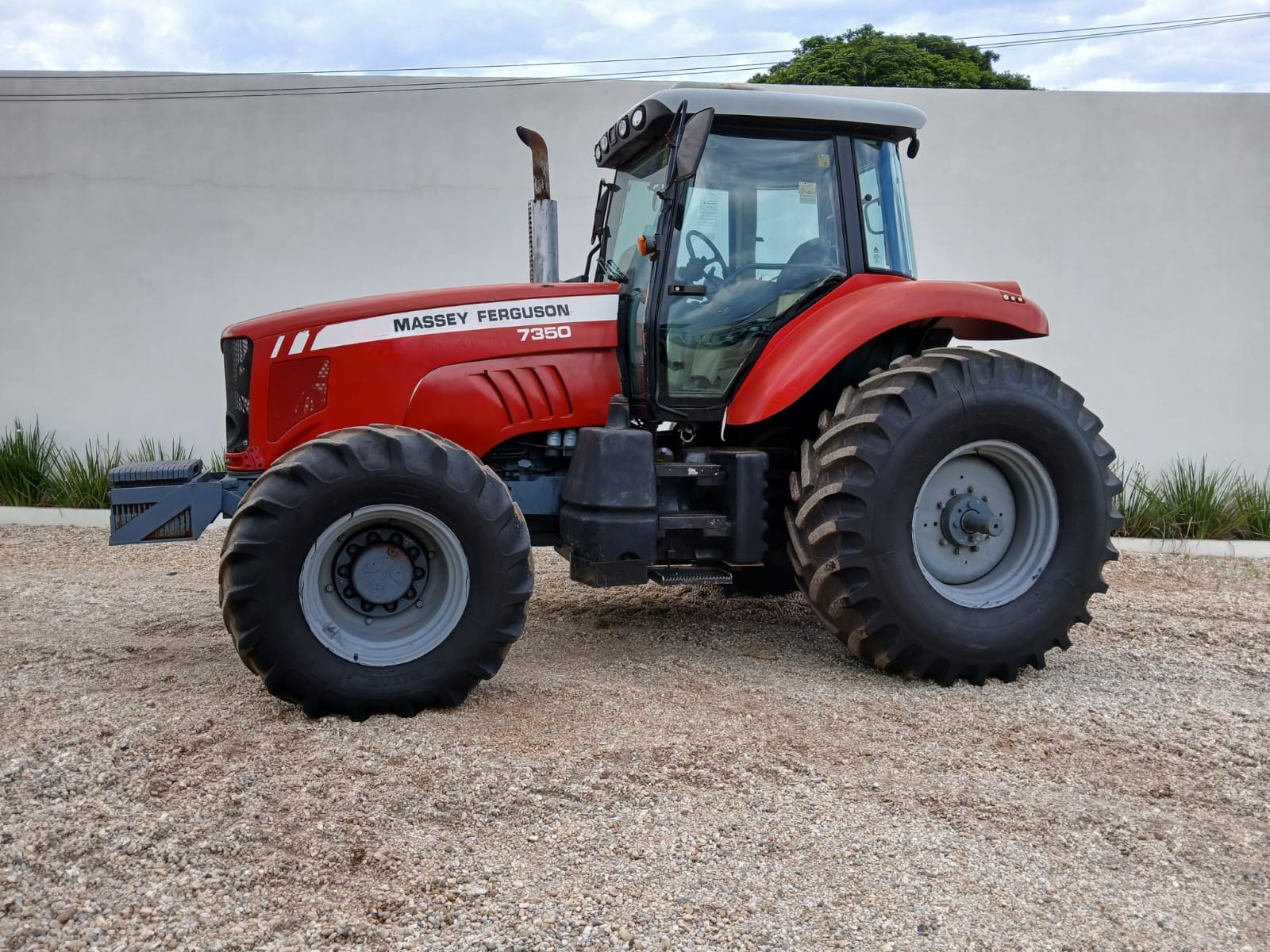 Trator agrícola Massey Ferguson 7350 2012 - Imagem 1