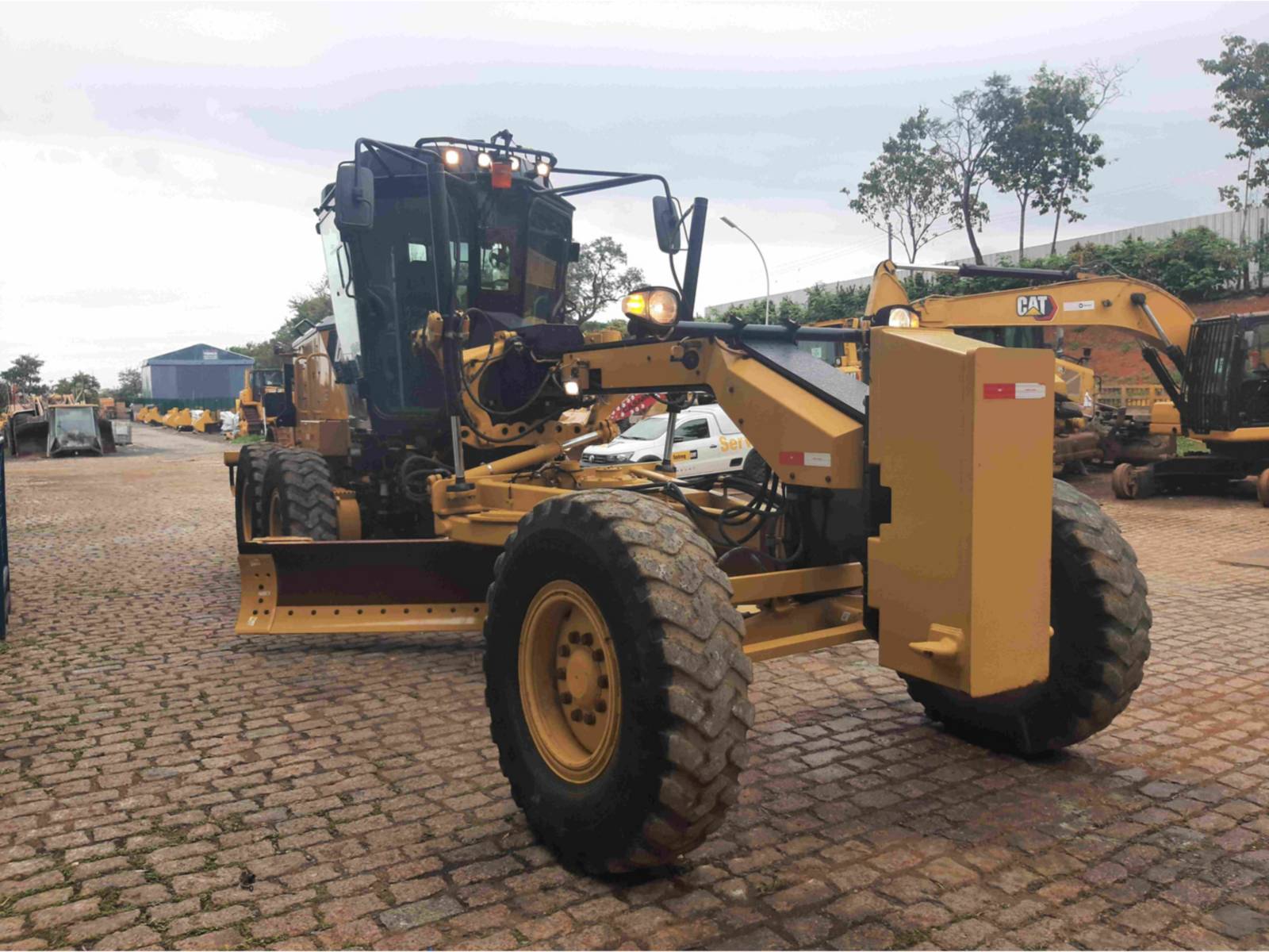Motoniveladora Caterpillar 120 2017 - Imagem 1