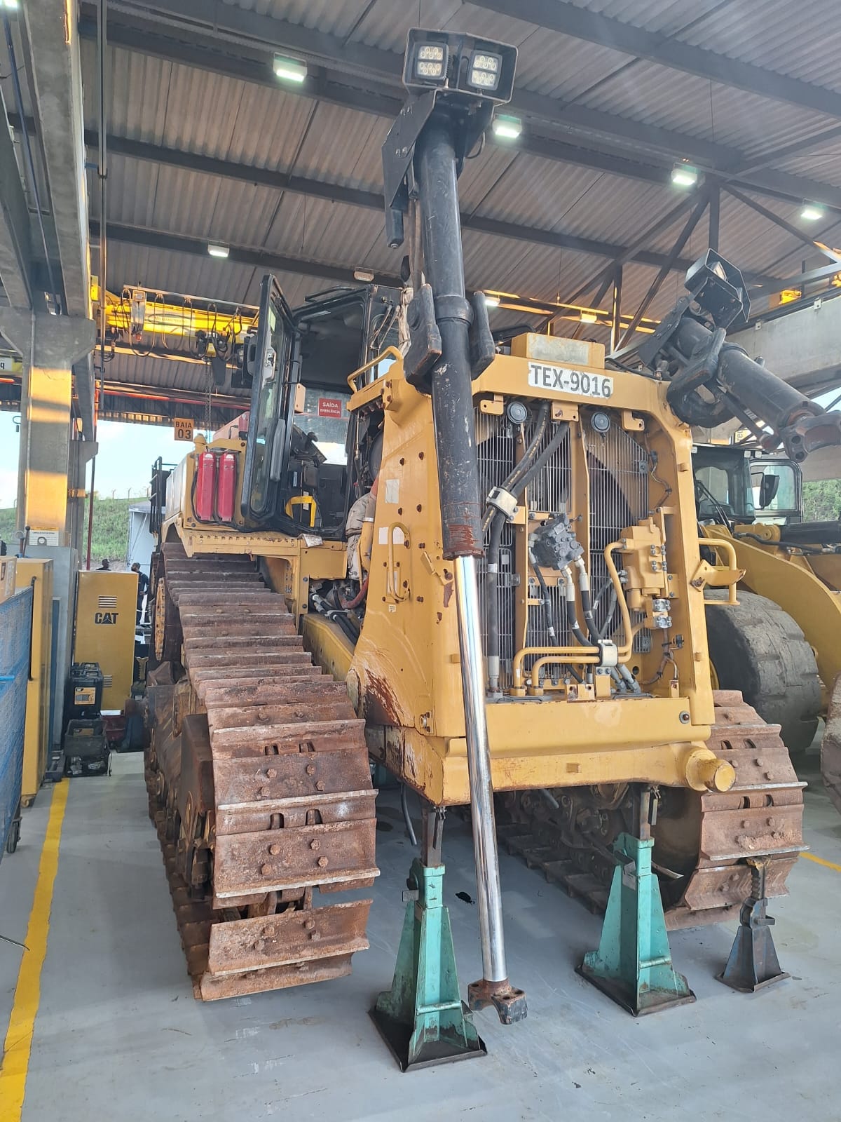 Trator de esteira Caterpillar D8T 2022 - Imagem 3