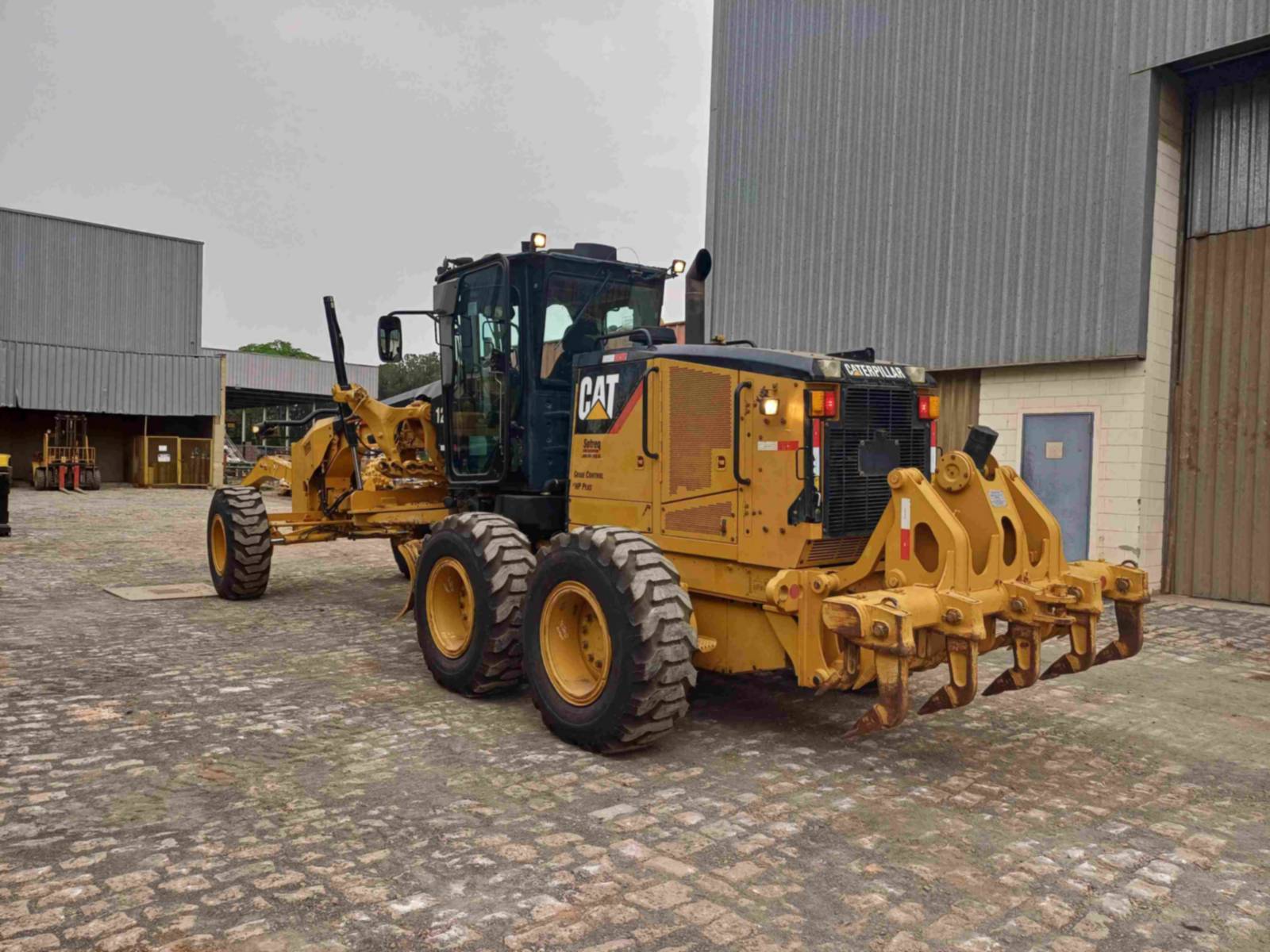Motoniveladora Caterpillar 12M 2018 - Imagem 4