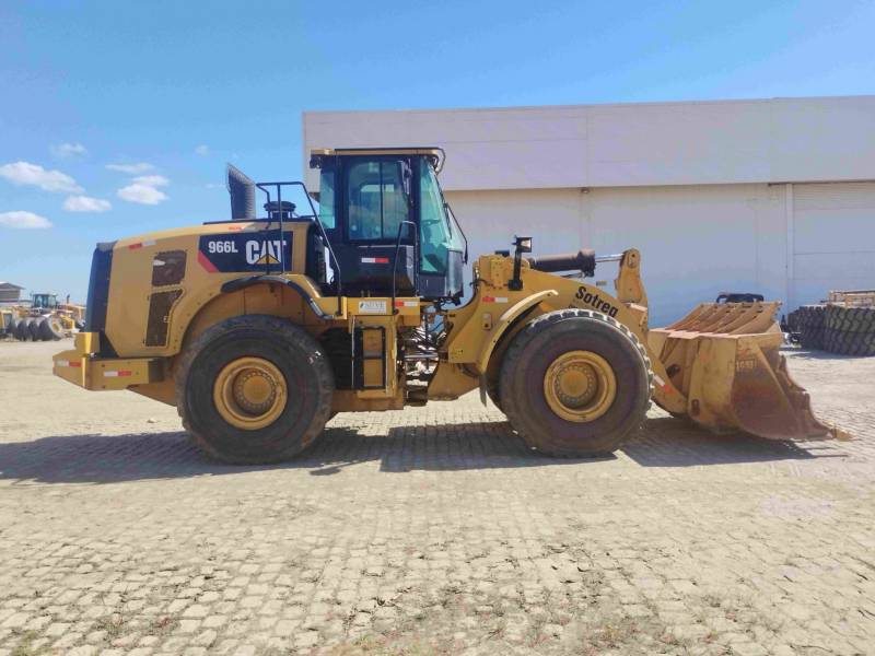 Pá Carregadeira Caterpillar  966L 2019 - Imagem 13