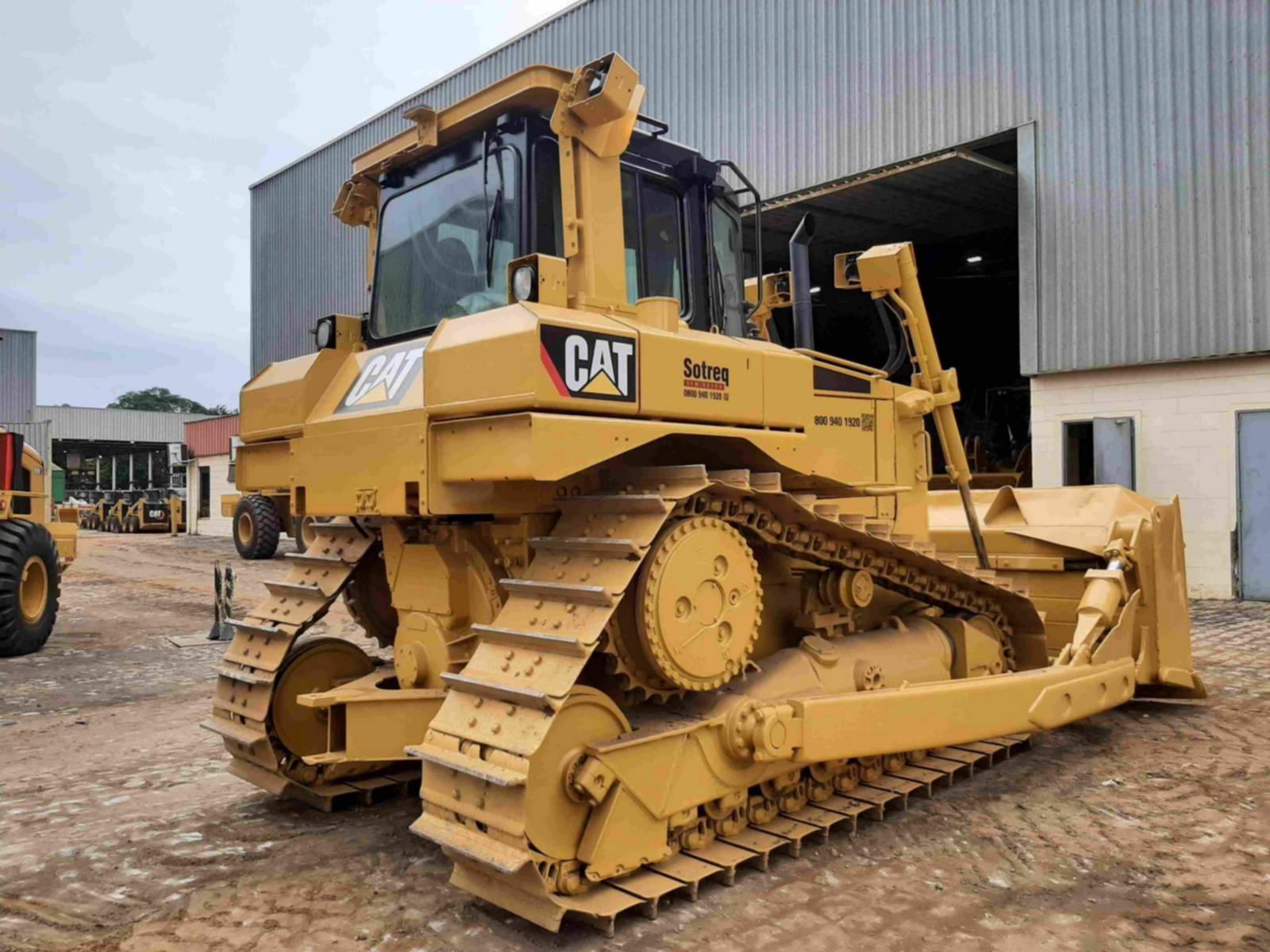 Trator de esteira Caterpillar D6T 2019 - Imagem 2