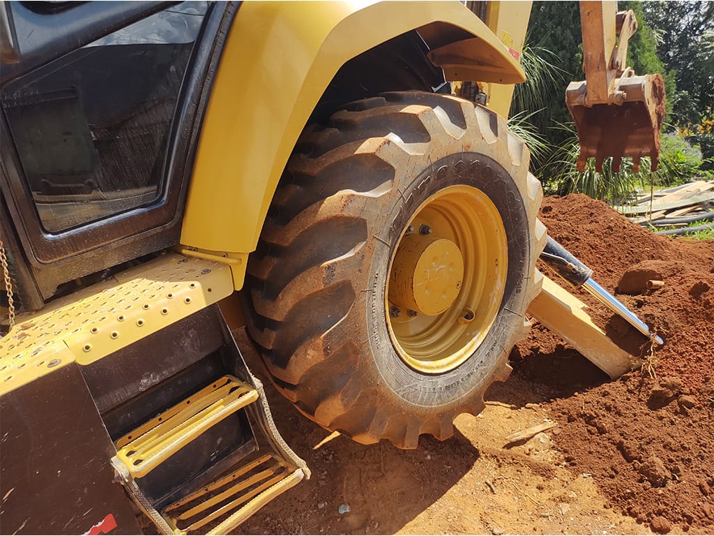 Retroescavadeira Caterpillar 416F2 2020 - Imagem 2