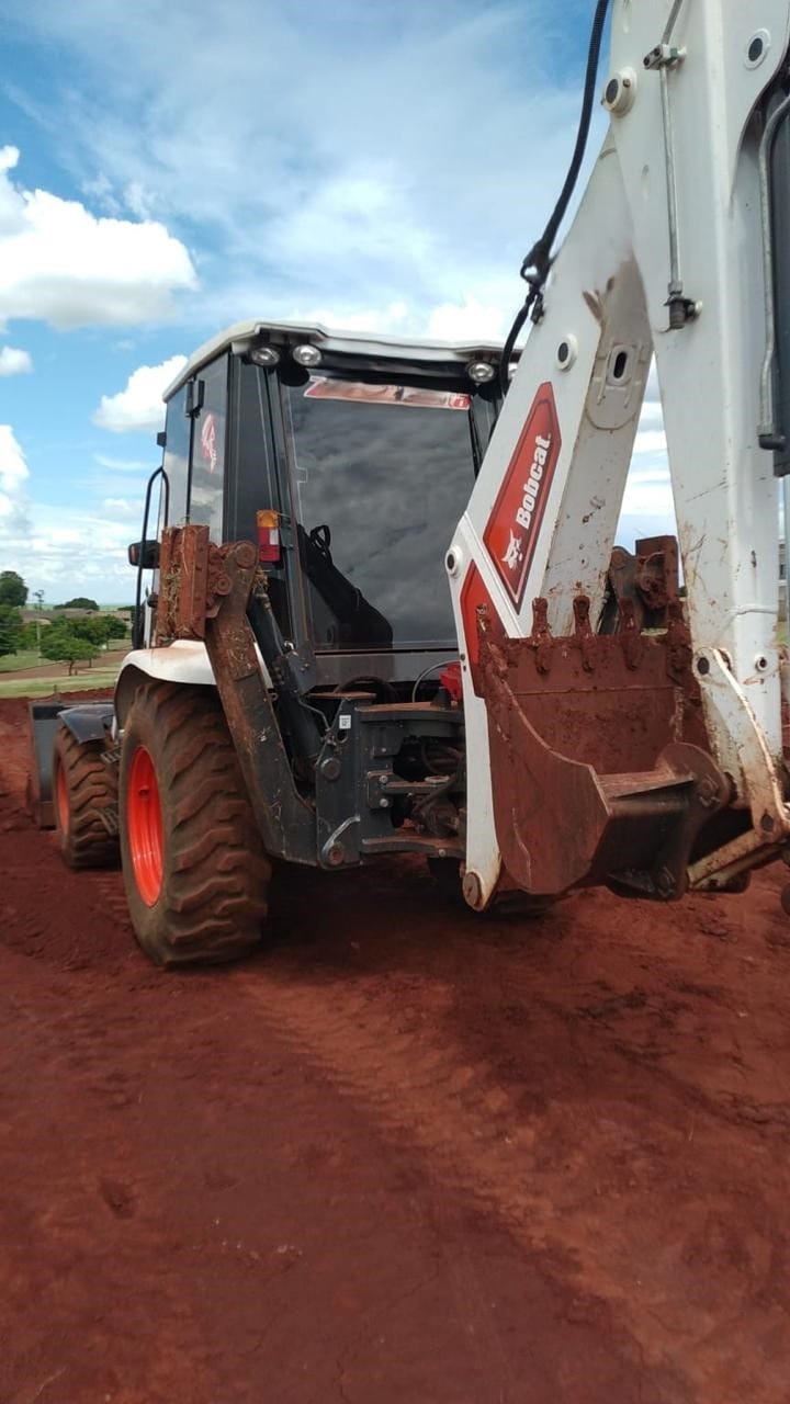 Retroescavadeira Bobcat B110B 2022 - Imagem 2