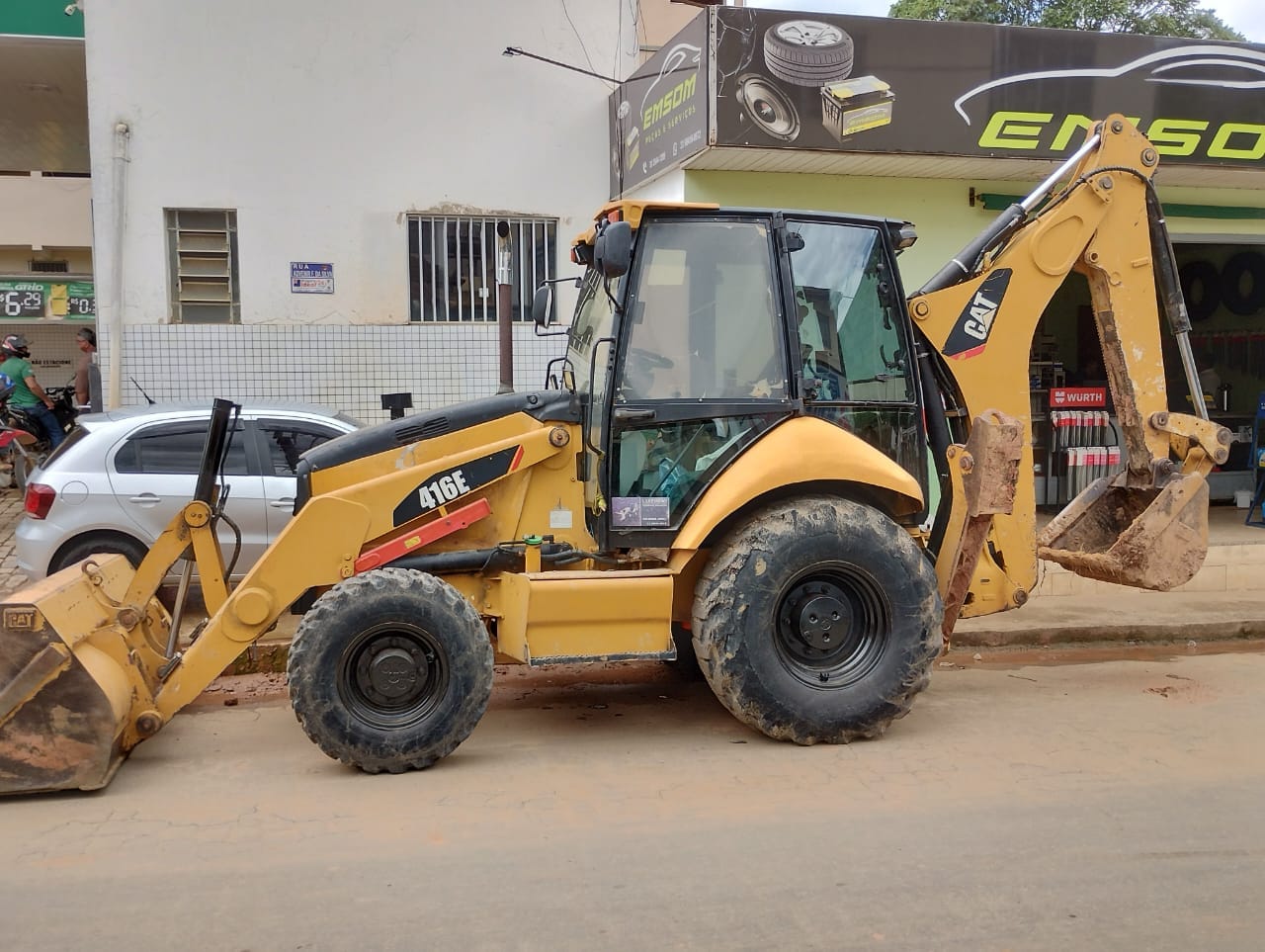 Retroescavadeira Caterpillar 416E 2012 - Imagem 1