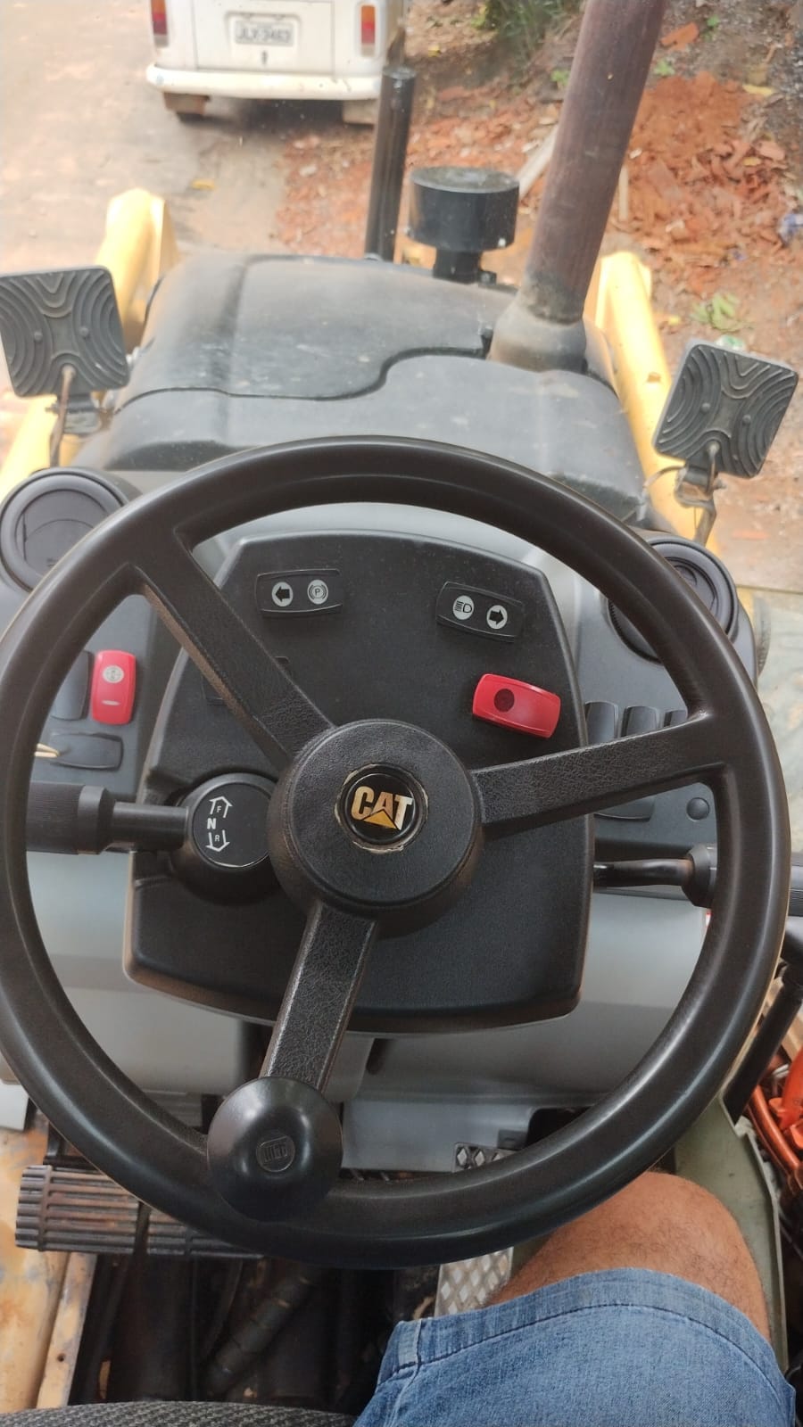 Retroescavadeira Caterpillar 416E 2012 - Imagem 6