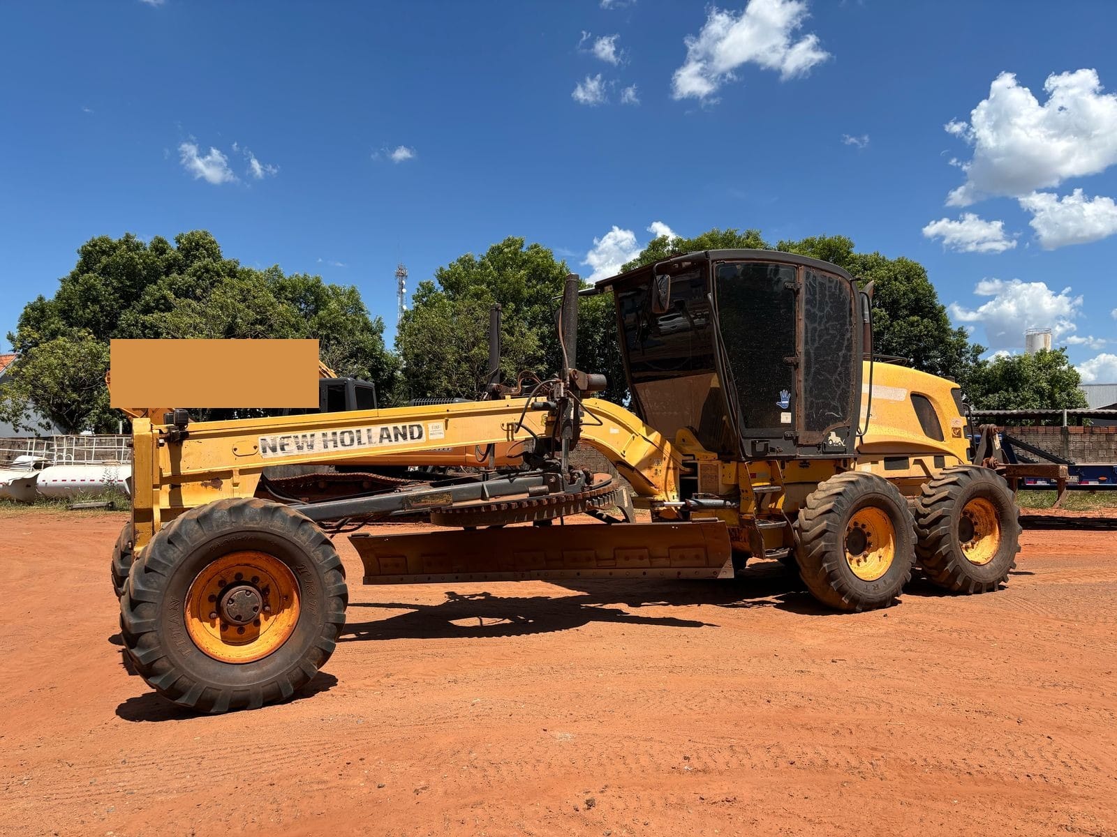 Motoniveladora New Holland RG140 2012 - Imagem 5
