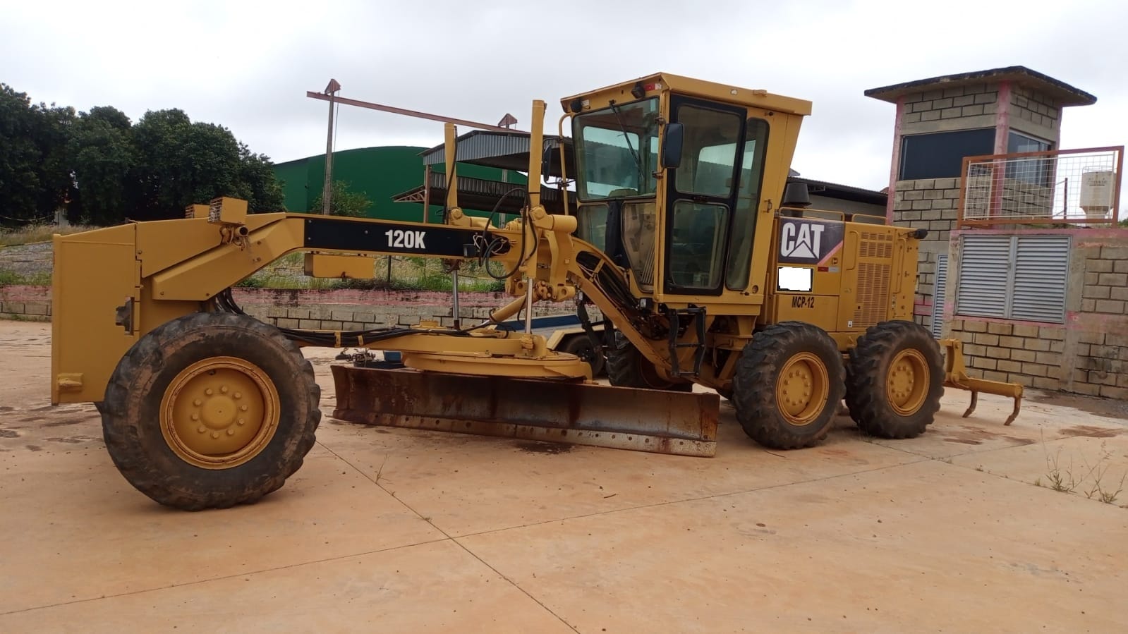 Motoniveladora Caterpillar 120K 2011 - Imagem 2