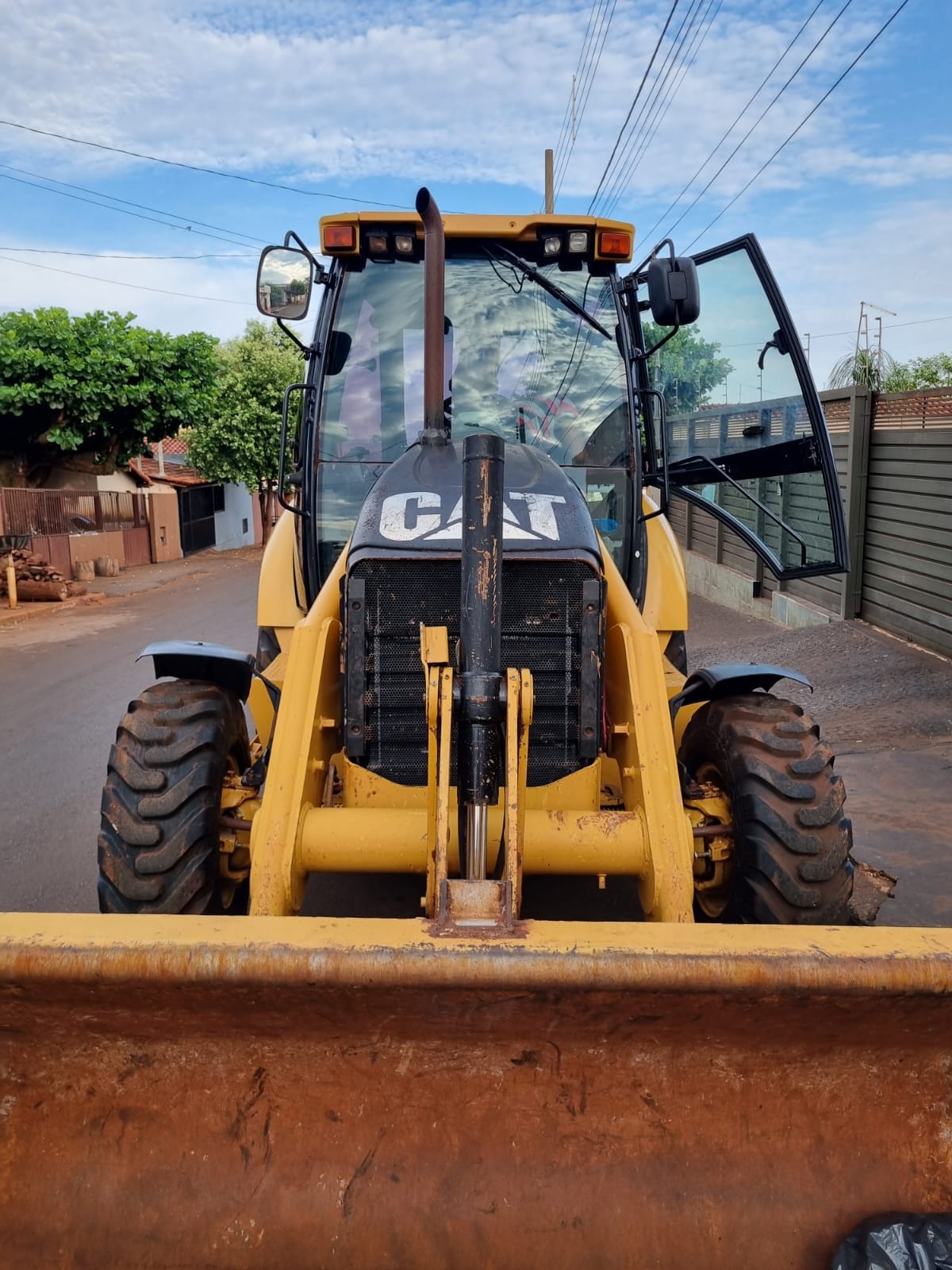 Retroescavadeira Caterpillar 416 2014 - Imagem 1