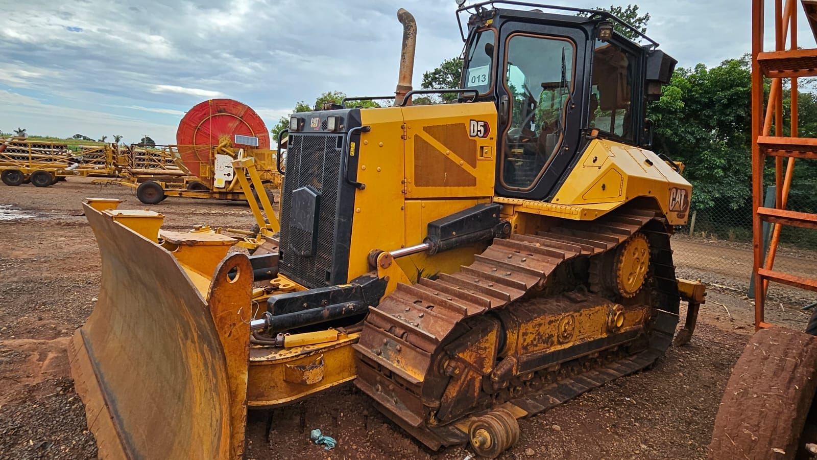 Trator de esteira Caterpillar D5 2022 - Imagem 2