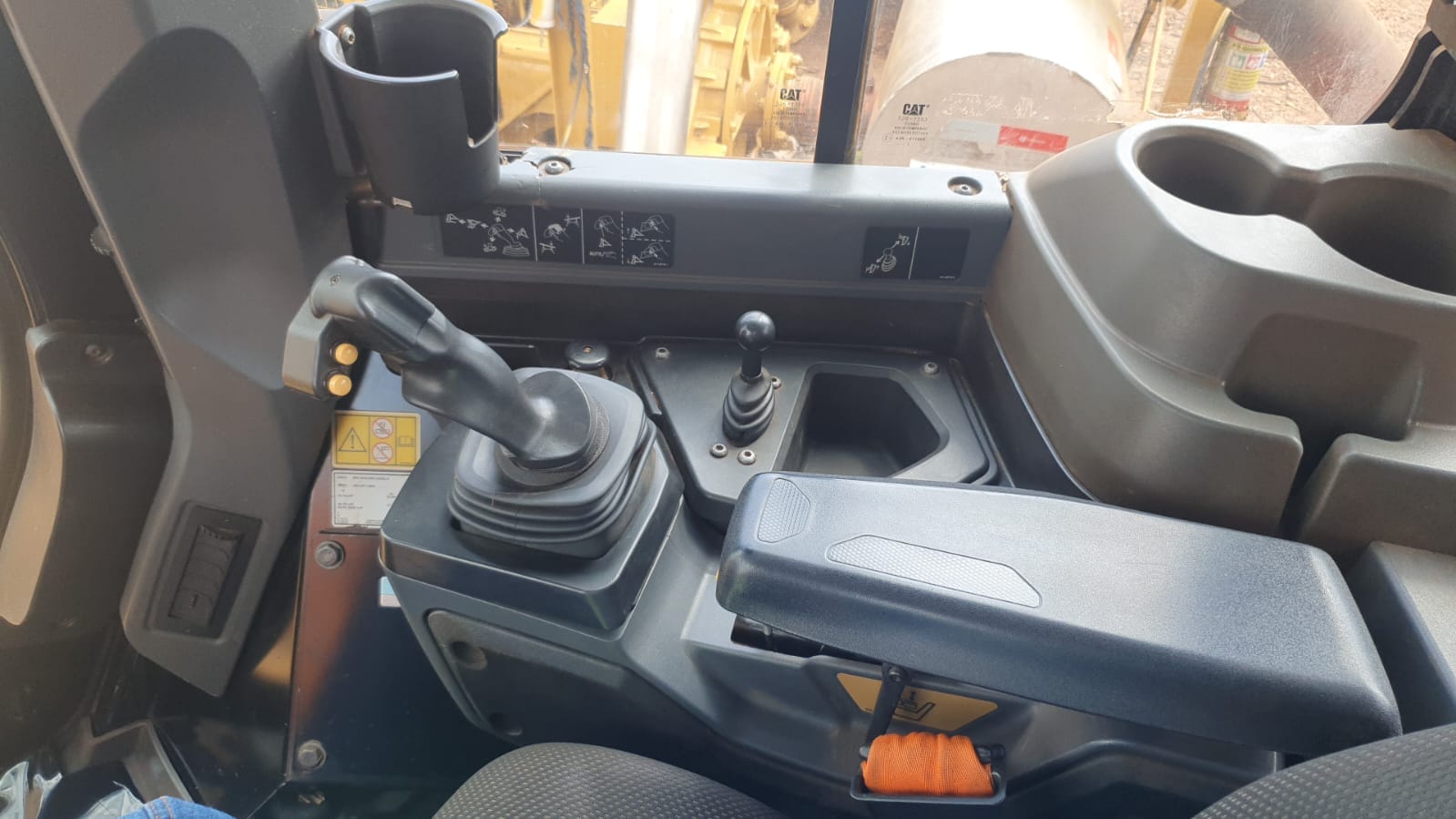 Trator de esteira Caterpillar D5 2022 - Imagem 9