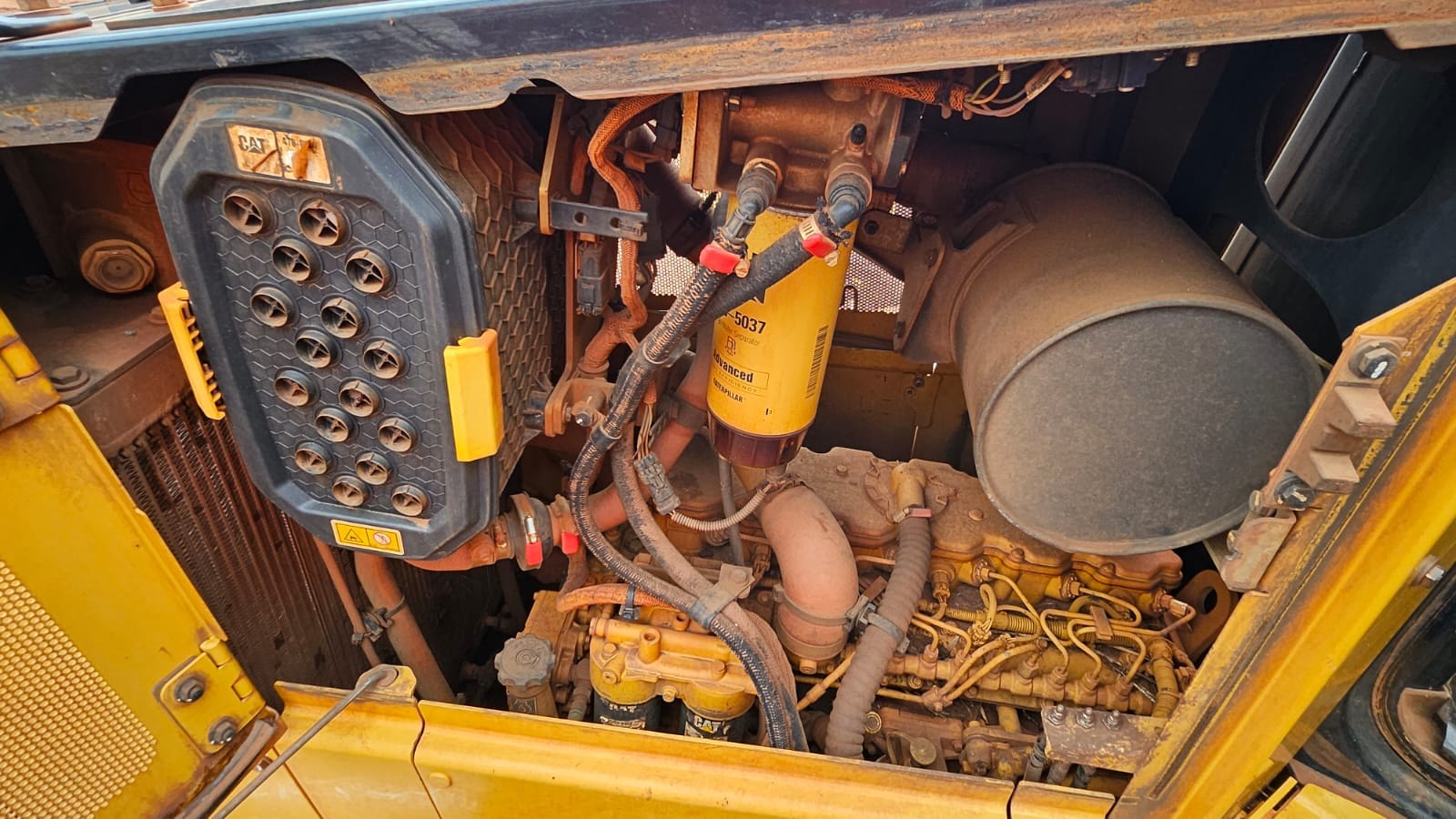 Trator de esteira Caterpillar D5 2022 - Imagem 11