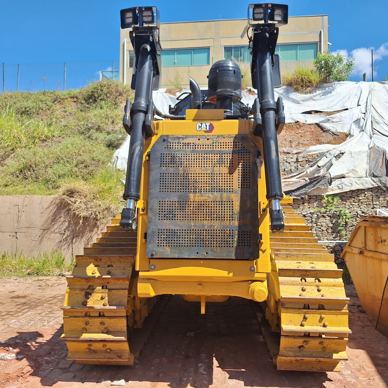 Trator de esteira Caterpillar D8T 2024 - Imagem 2