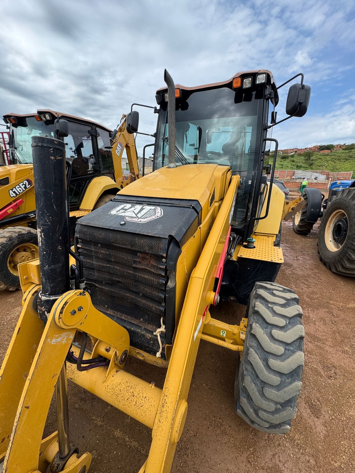 Retroescavadeira Caterpillar 416F 4X4 AC 2021 - Imagem 2