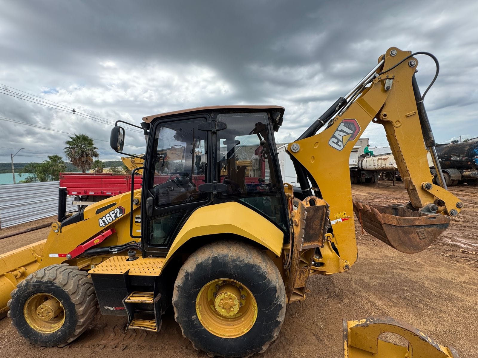 Retroescavadeira Caterpillar 416E 4X4 AC 2021 - Imagem 2