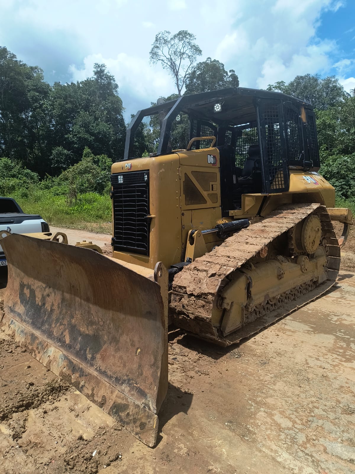 Trator de esteira Caterpillar D6N 2009 - Imagem 2