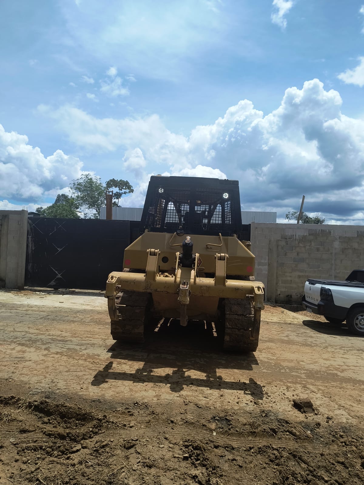 Trator de esteira Caterpillar D6N 2009 - Imagem 4