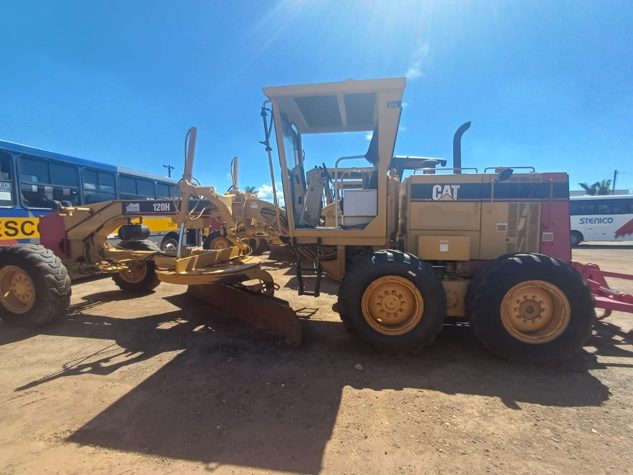 Motoniveladora Caterpillar 120H 2001 - Imagem 3