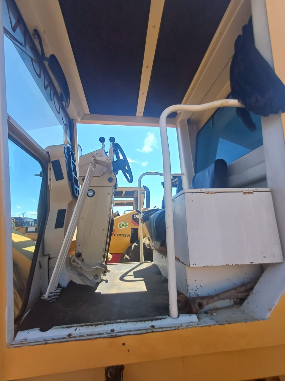 Motoniveladora Caterpillar 120H 2001 - Imagem 6
