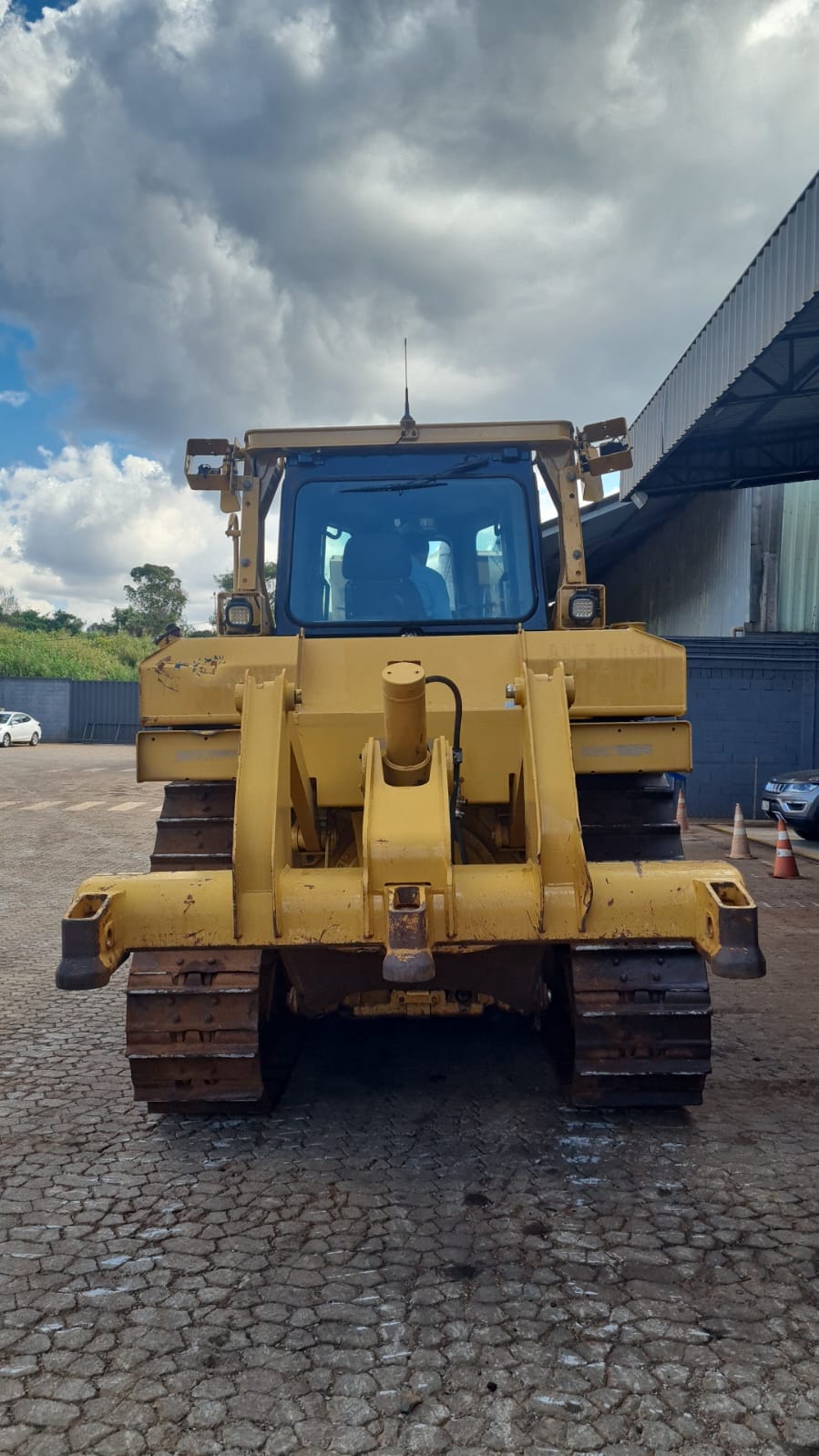 Trator de esteira Caterpillar D6T 2018 - Imagem 1