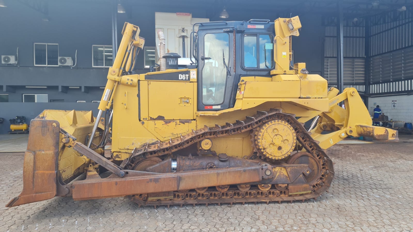 Trator de esteira Caterpillar D6T 2018 - Imagem 3