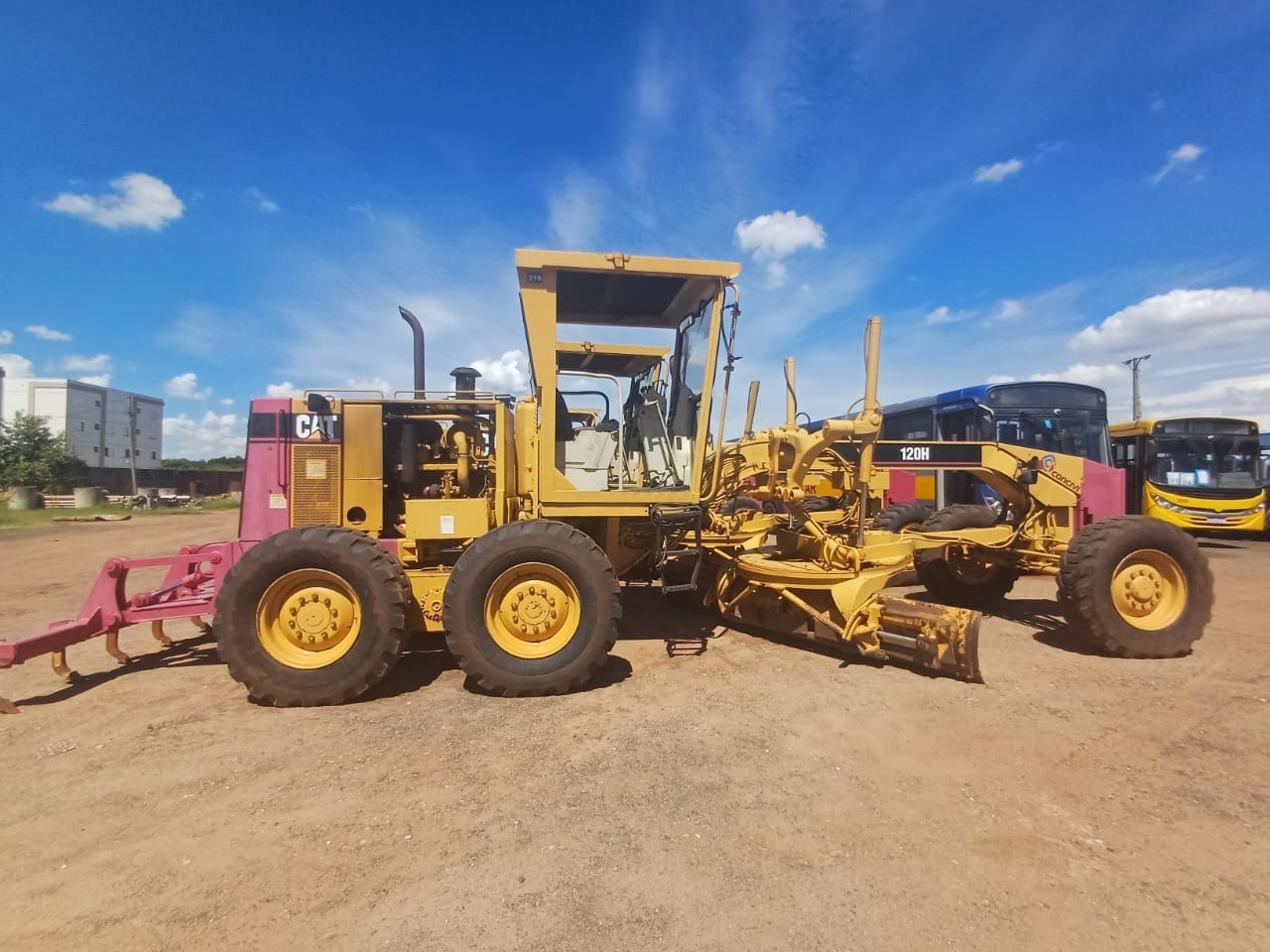 Motoniveladora Caterpillar 120H 1997 - Imagem 6