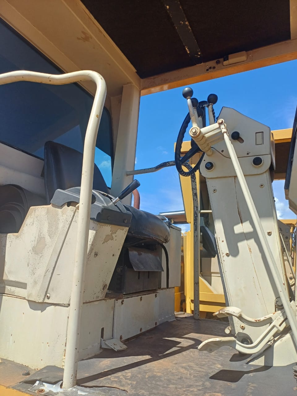 Motoniveladora Caterpillar 120H 1997 - Imagem 8