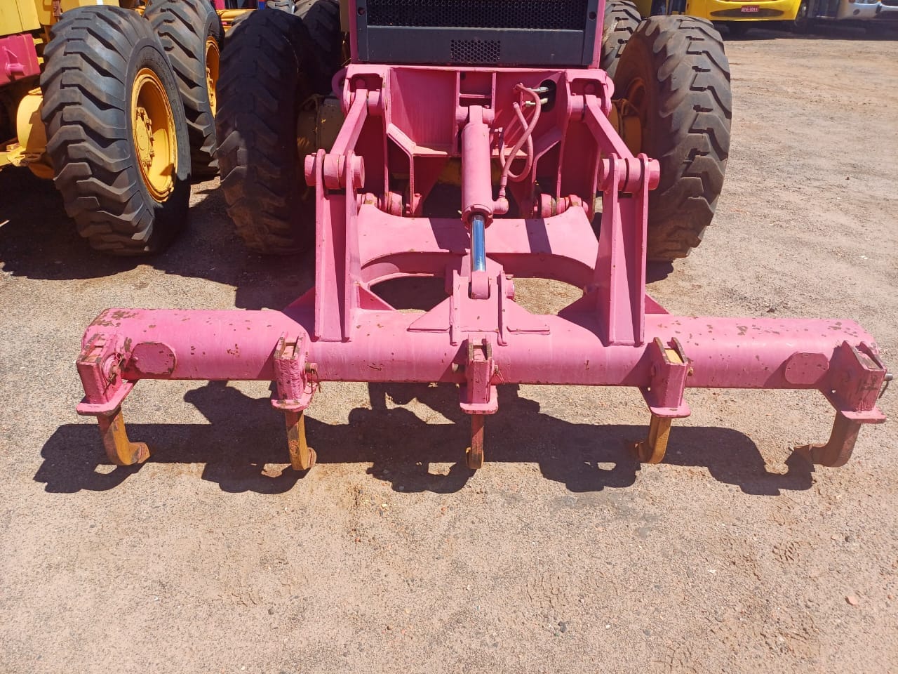 Motoniveladora Caterpillar 120H 1997 - Imagem 12