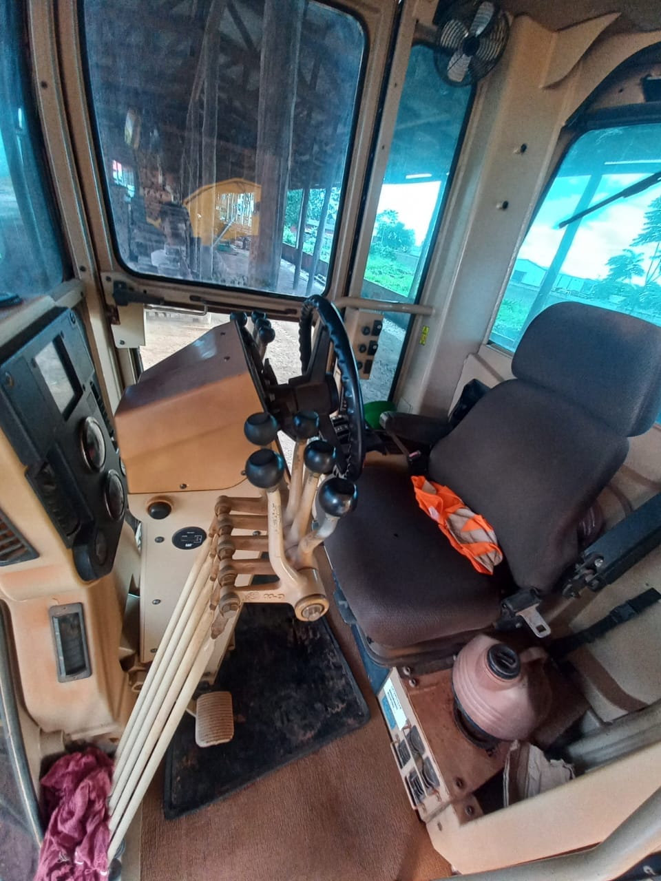 Motoniveladora Caterpillar 140K 2014 - Imagem 8