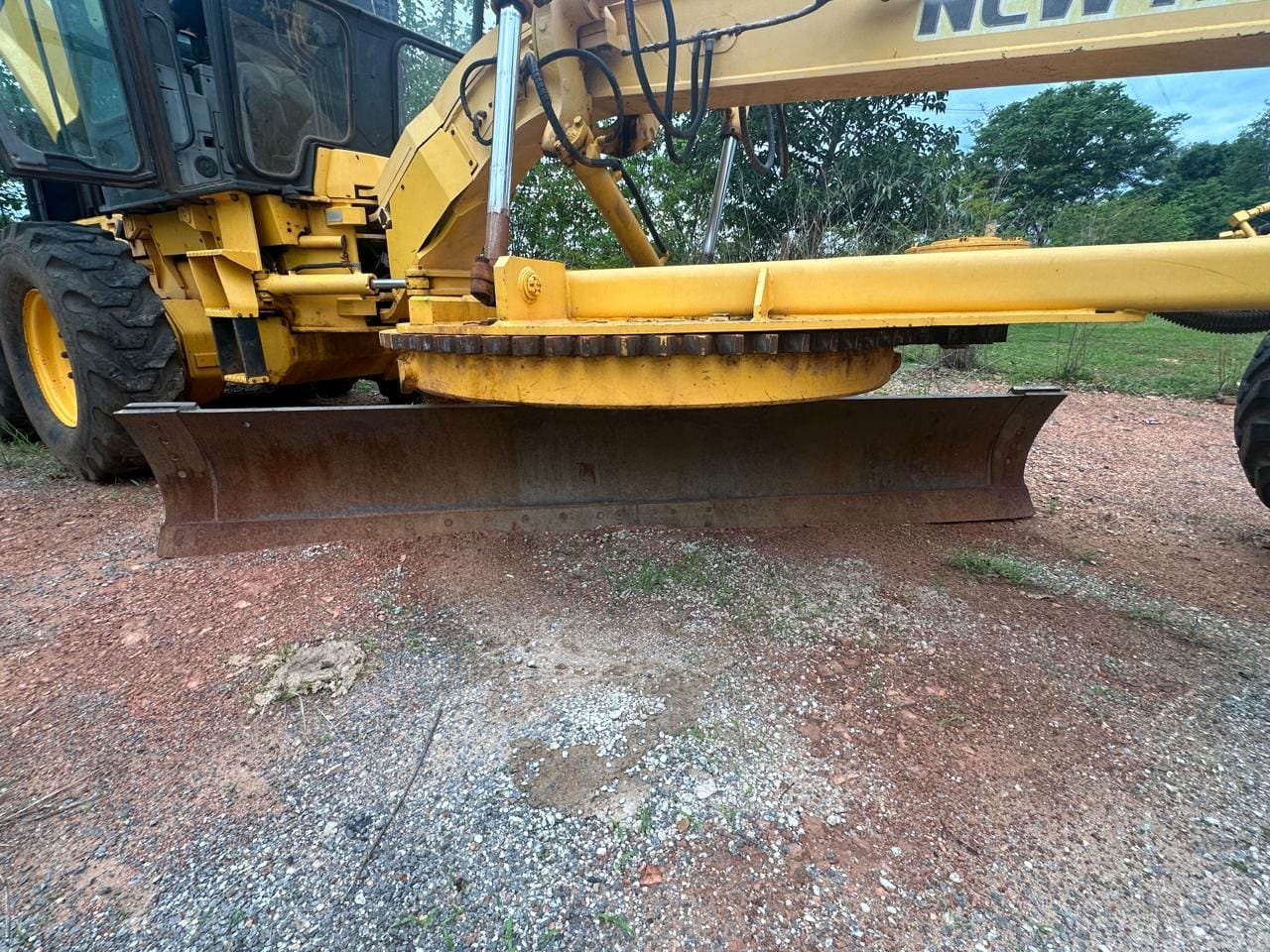 Motoniveladora New Holland RG140 2005 - Imagem 5