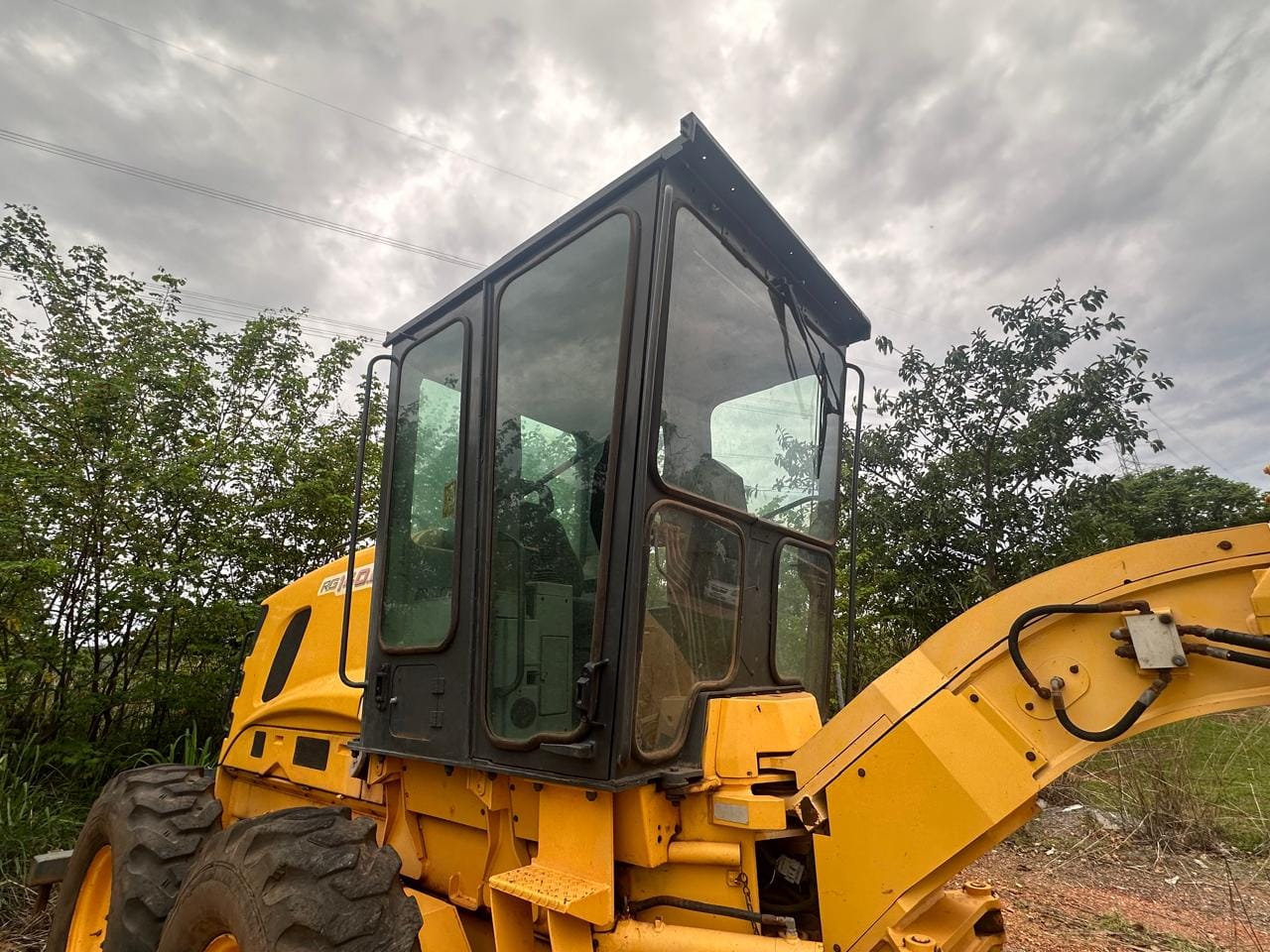 Motoniveladora New Holland RG140 2005 - Imagem 9