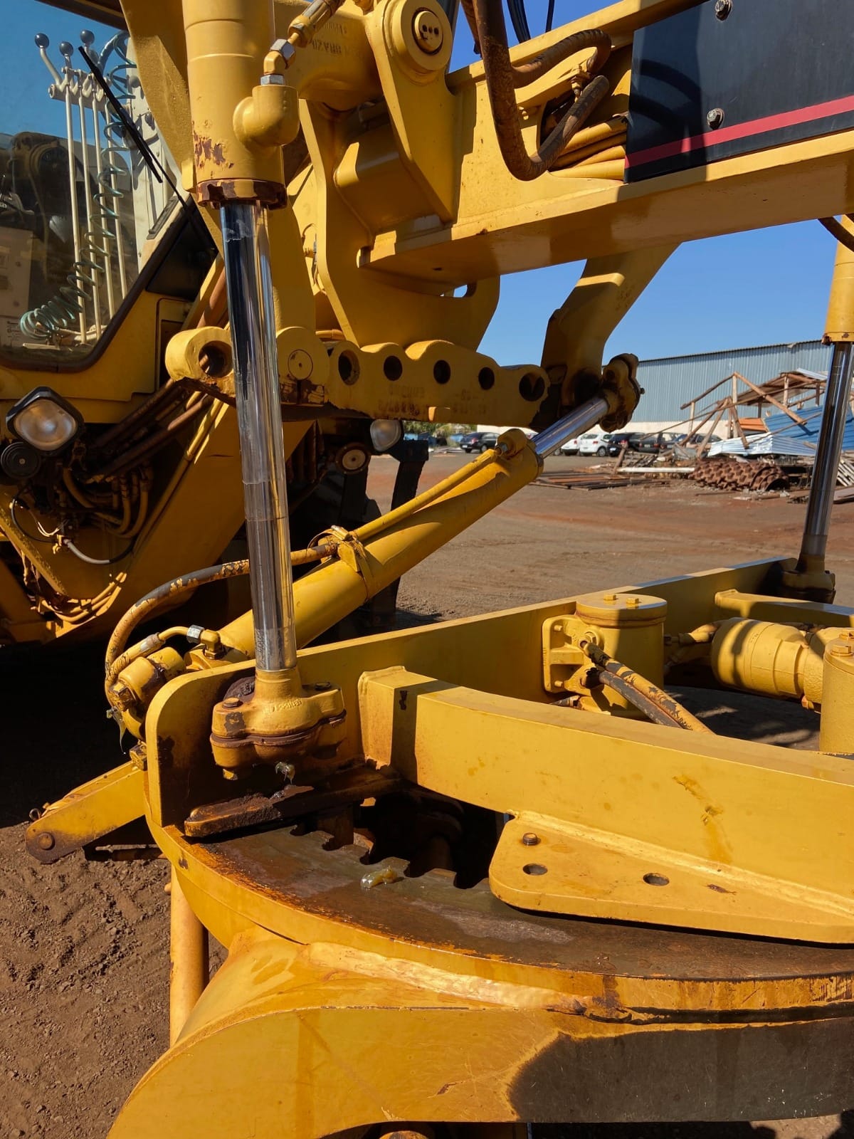 Motoniveladora Caterpillar 120H 2009 - Imagem 1
