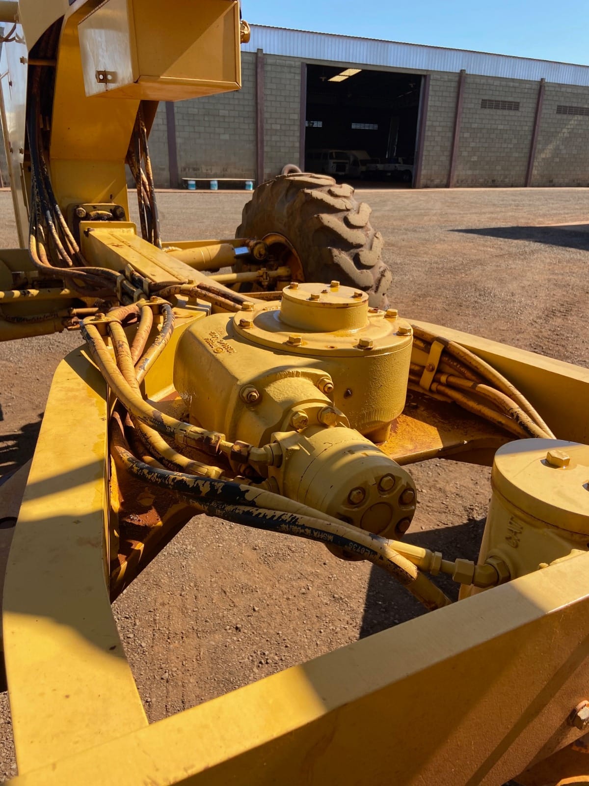 Motoniveladora Caterpillar 120H 2009 - Imagem 2
