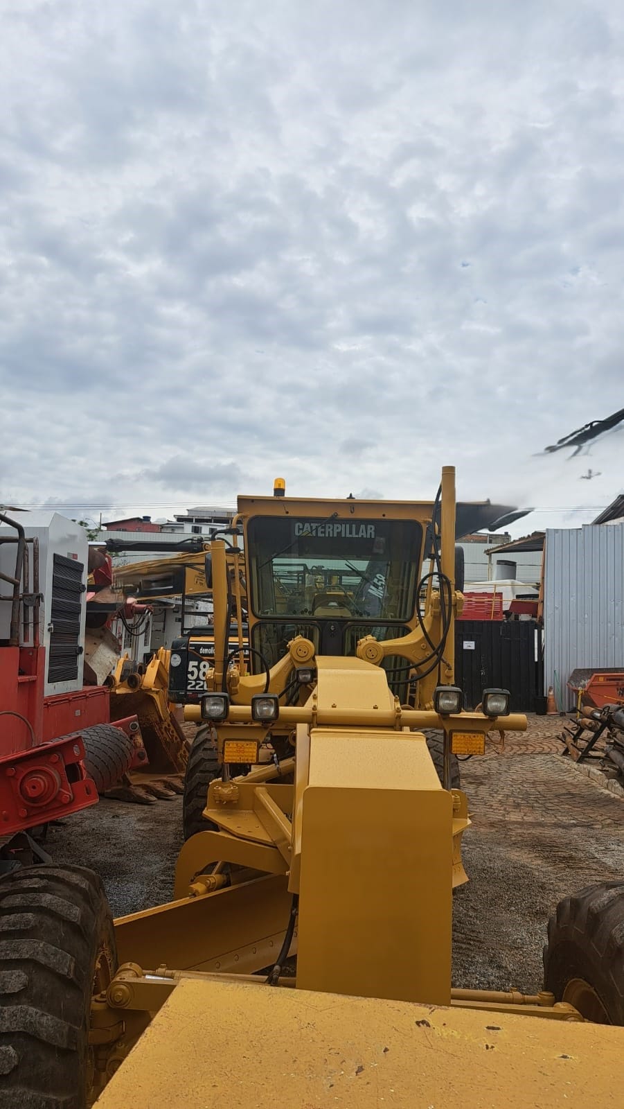 Motoniveladora Caterpillar 140K 2013 - Imagem 4