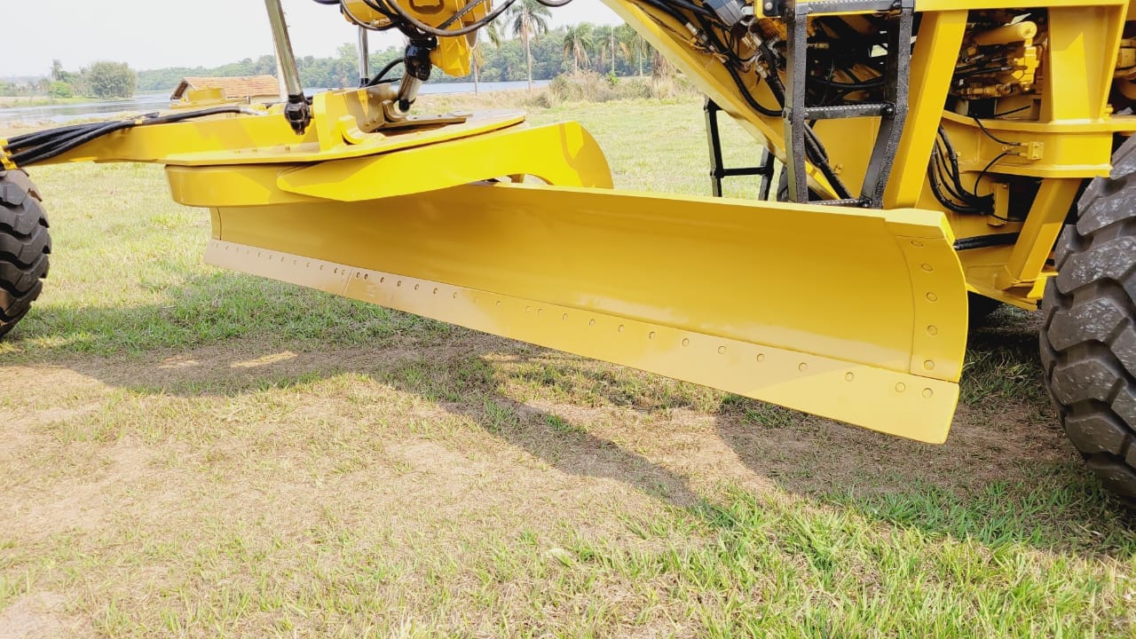 Motoniveladora Caterpillar 16H 2001 - Imagem 6