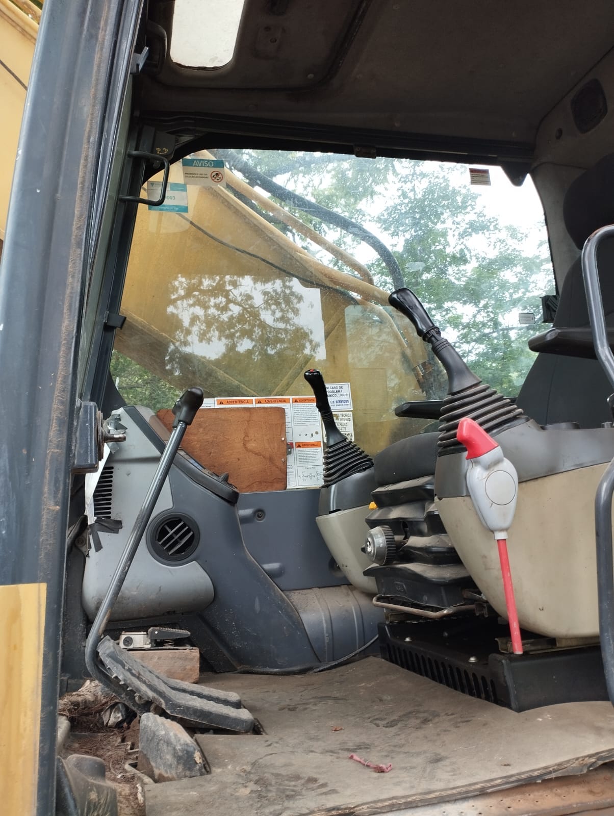 Escavadeira Komatsu PC300LC-8 2007 - Imagem 3