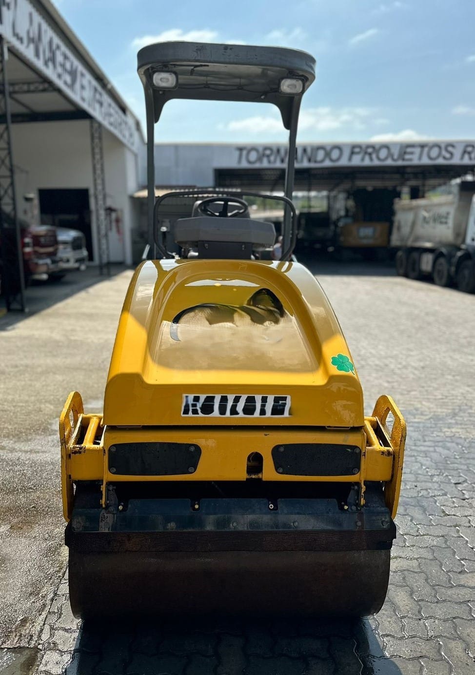 Rolo compactador Volvo DD-90HF 2015 - Imagem 2
