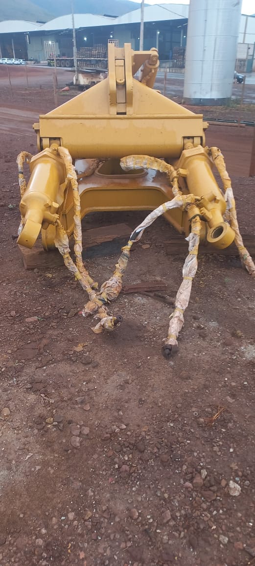 Trator de esteira Caterpillar D8T 2009 - Imagem 11