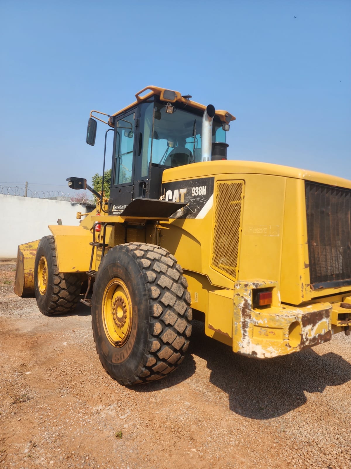 Pá Carregadeira Caterpillar 938H 2011 - Imagem 3