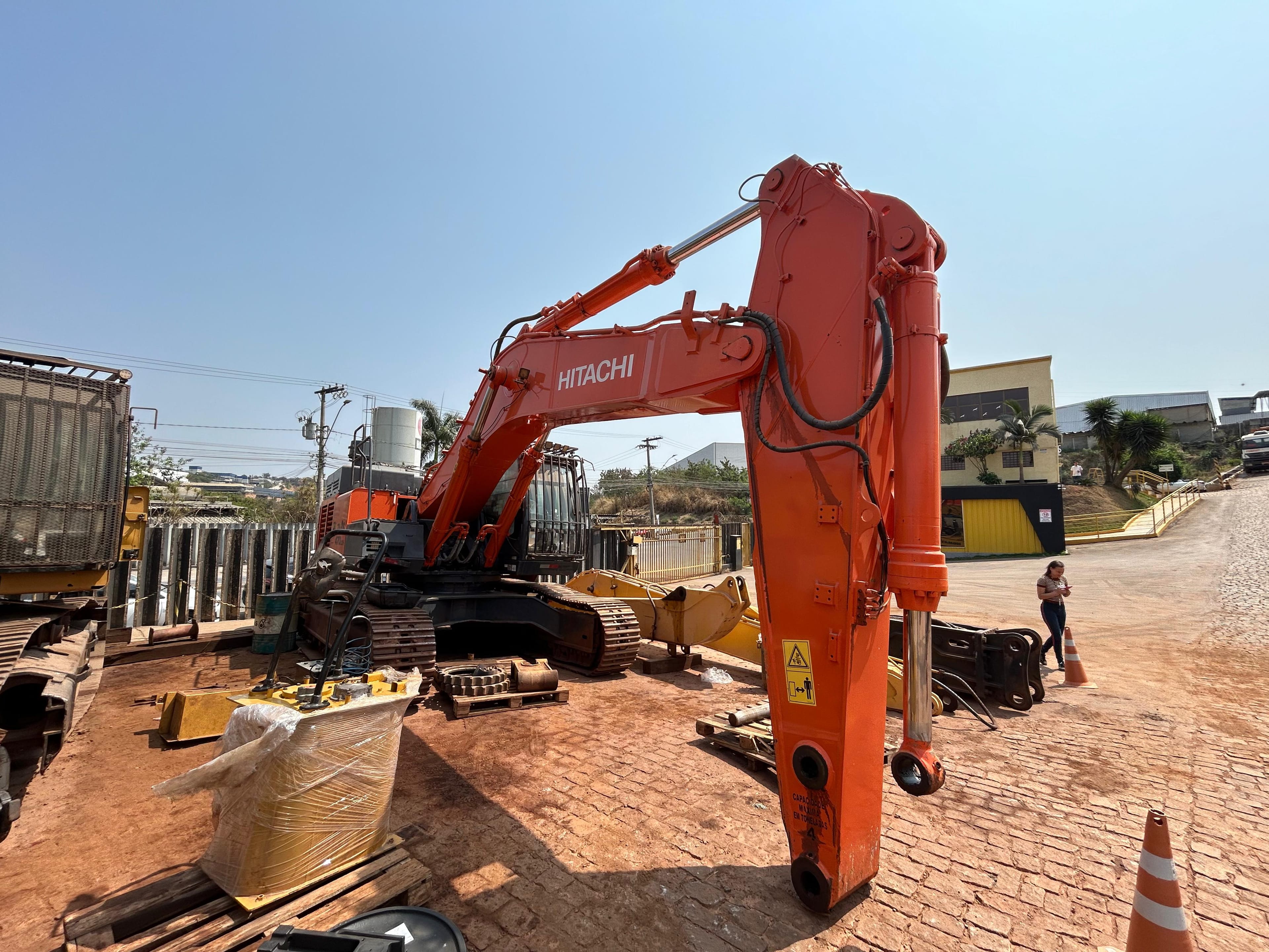 Escavadeira Hitachi 470LC 2015 - Imagem 3