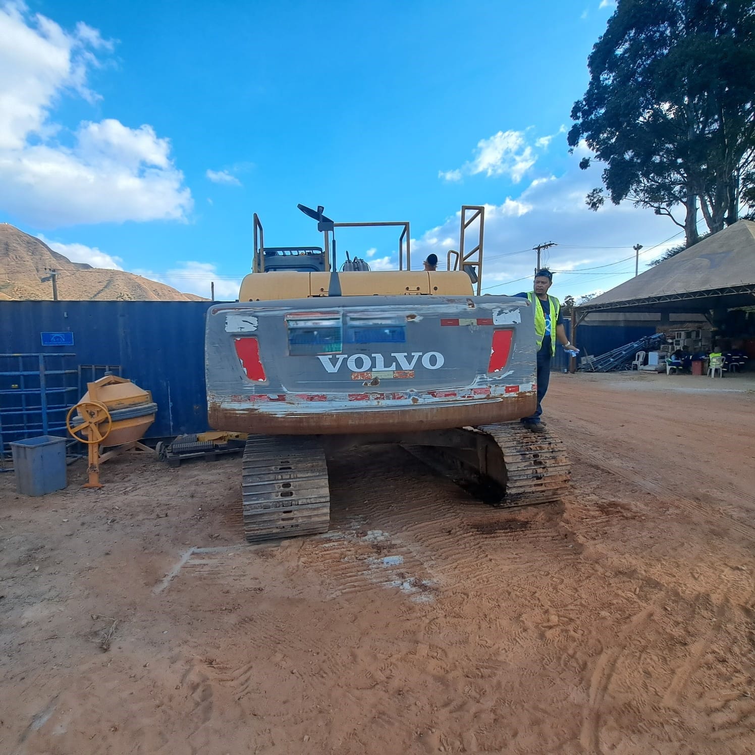 Escavadeira Volvo EC210BLC 2012 - Imagem 3