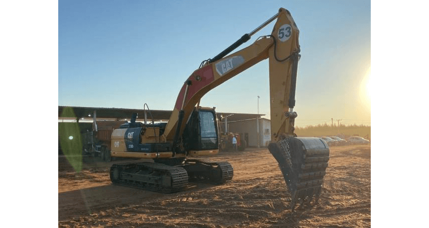 Escavadeira Caterpillar 320D 2013 - Imagem 2