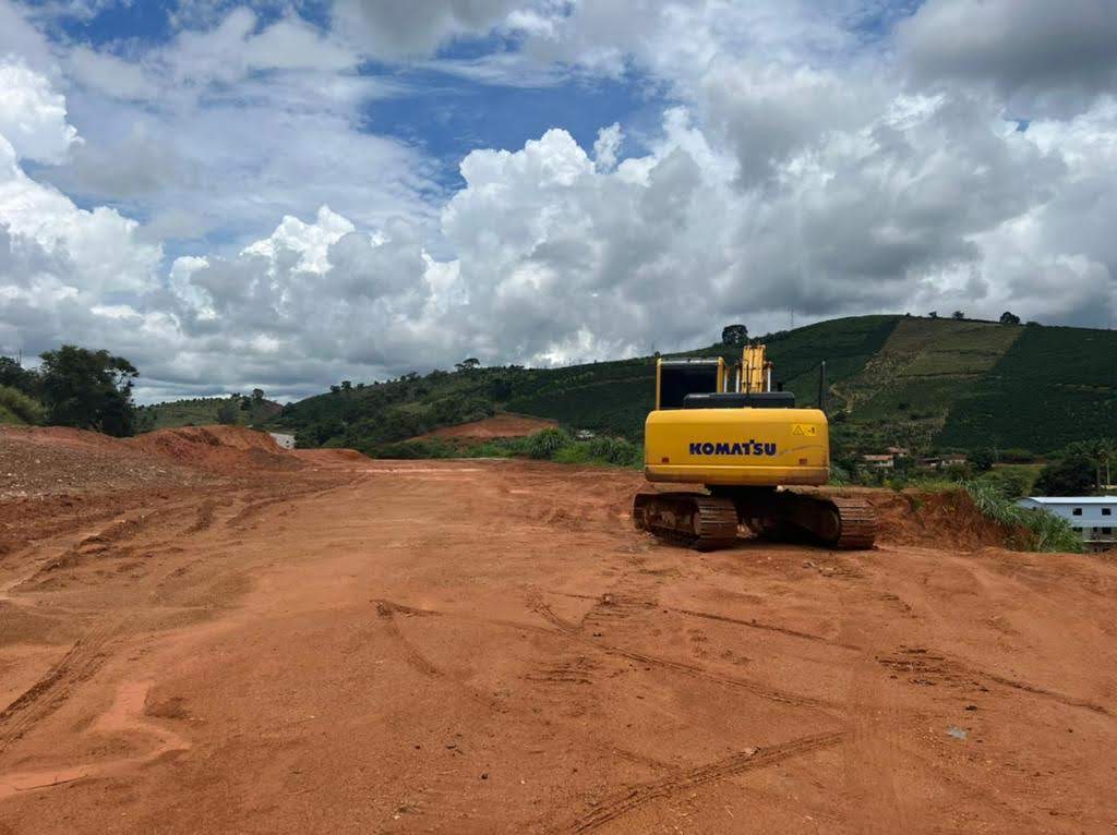 Escavadeira Komatsu PC130 2021 - Imagem 2