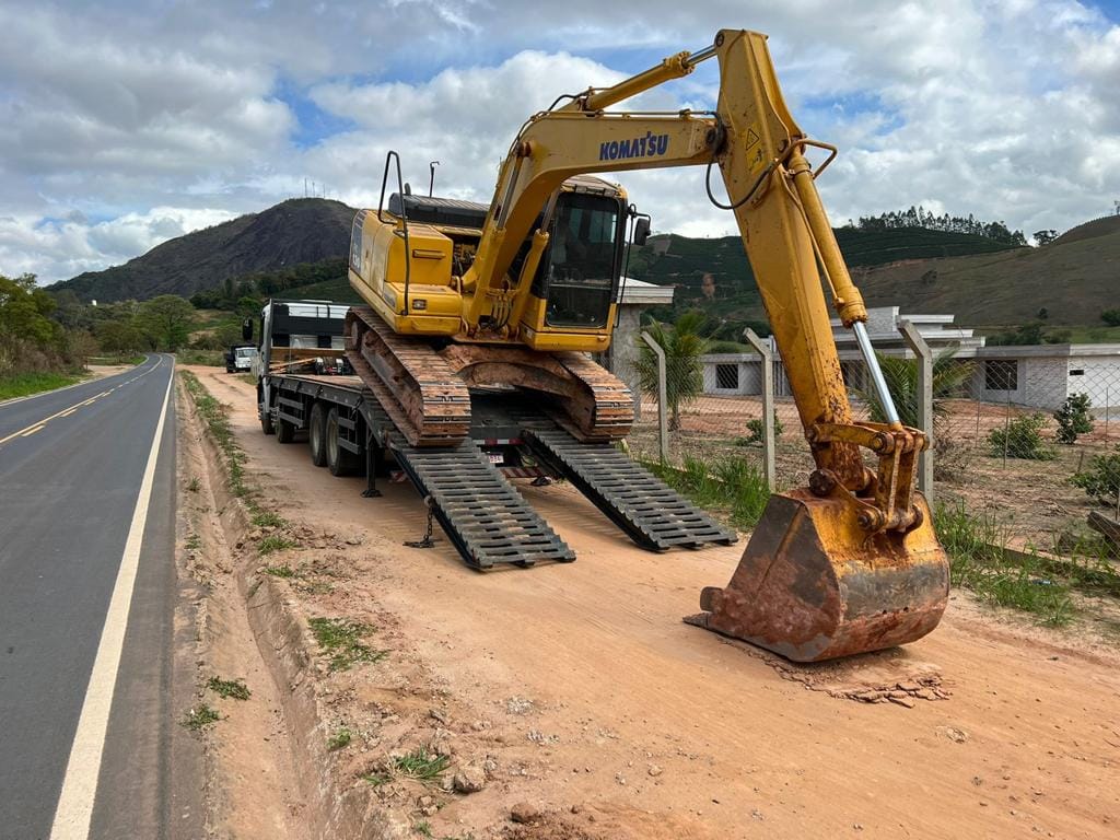 Escavadeira Komatsu PC130 2021 - Imagem 4